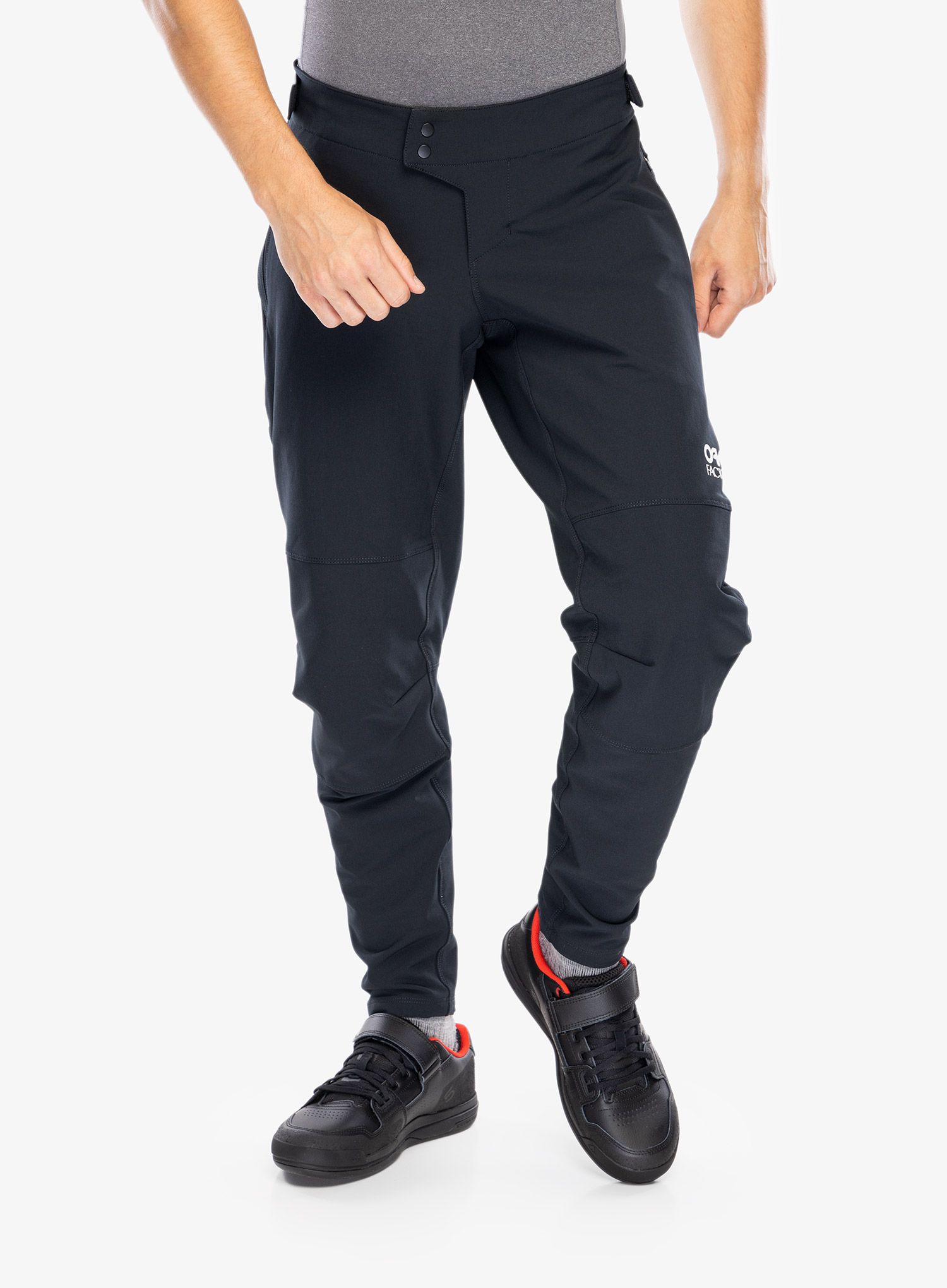 Kolesarske hlače Oakley Element Lite MTB Pant - blackout