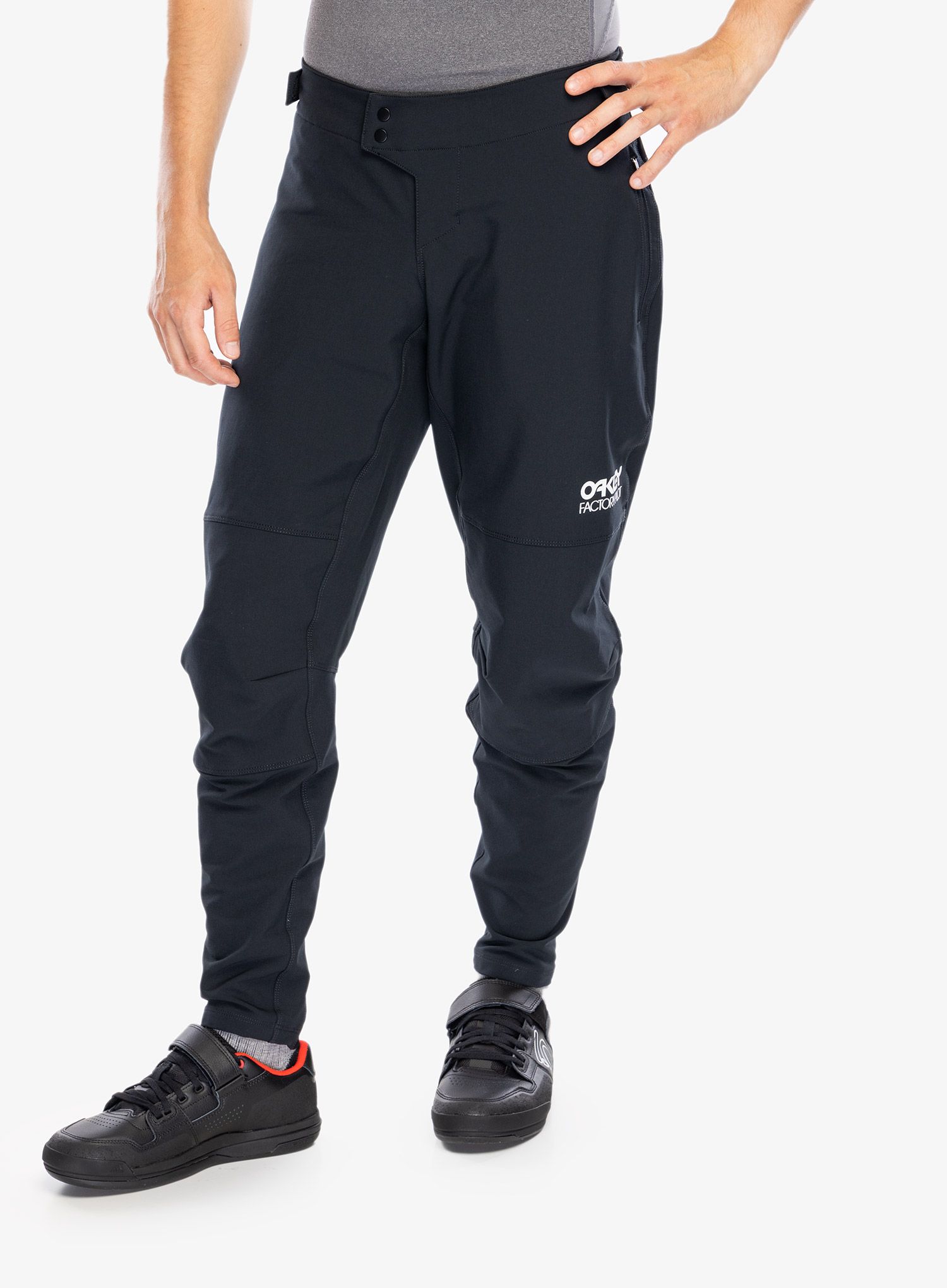Kolesarske hlače Oakley Element Lite MTB Pant - blackout