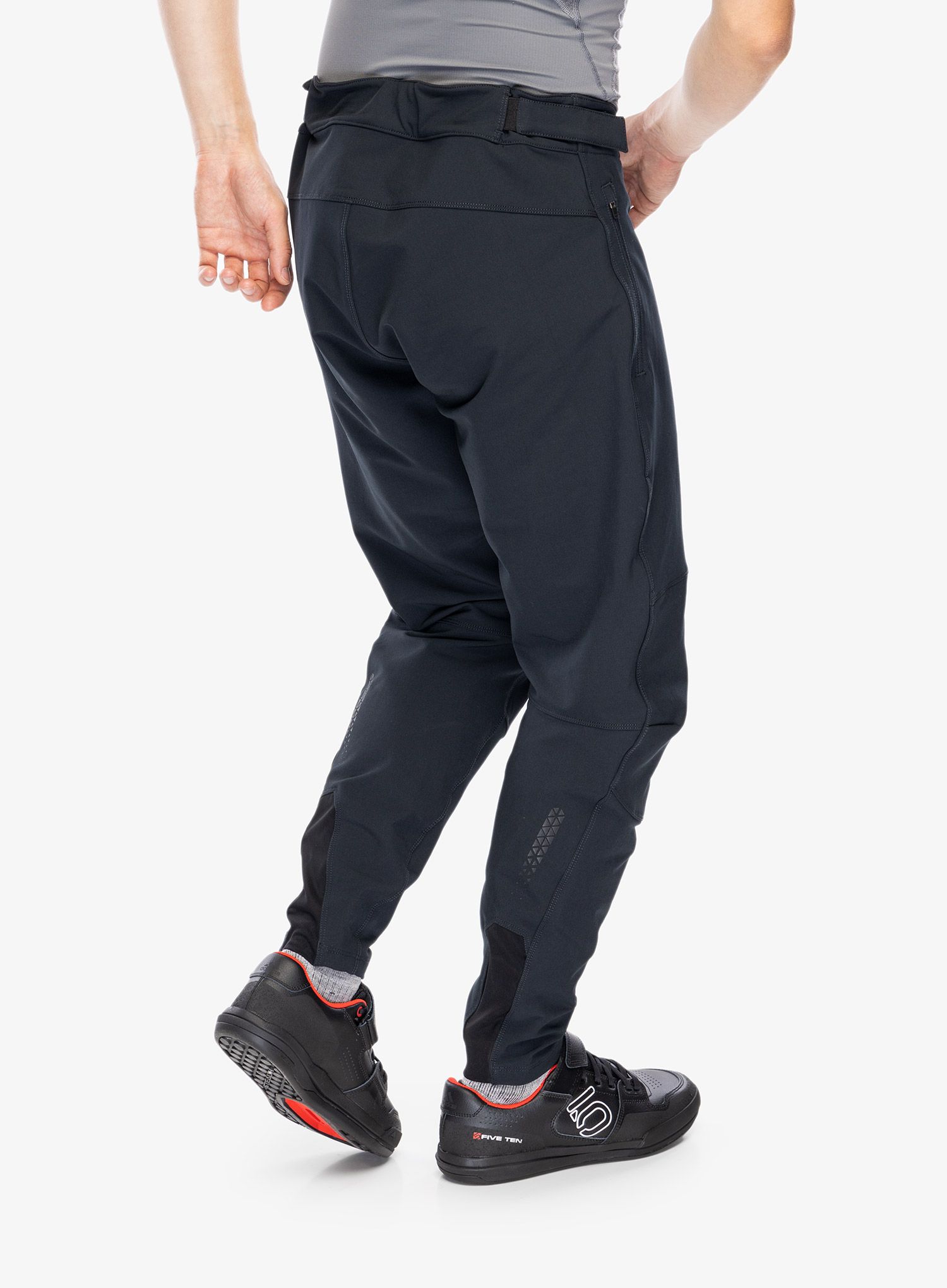 Kolesarske hlače Oakley Element Lite MTB Pant - blackout