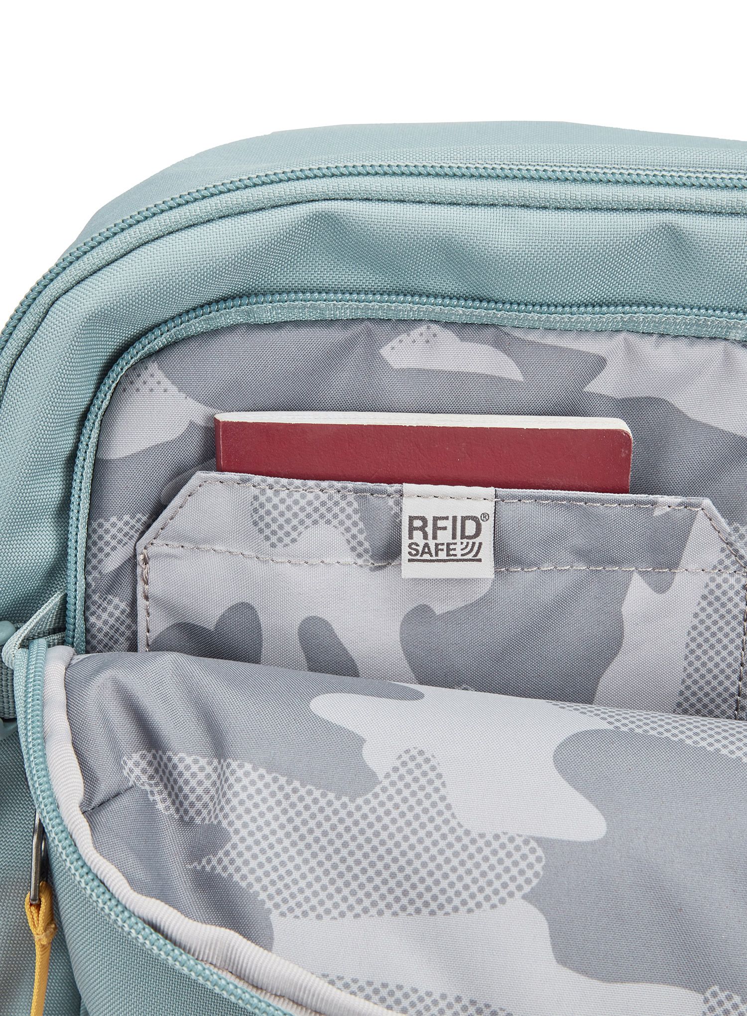 Protivlomni nahrbtnik Pacsafe Go Carry-on Backpack 34 L - fresh mint