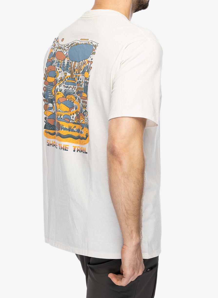 Bombažna majica Patagonia Commontrail Pocket Responsibili-Tee - birch white