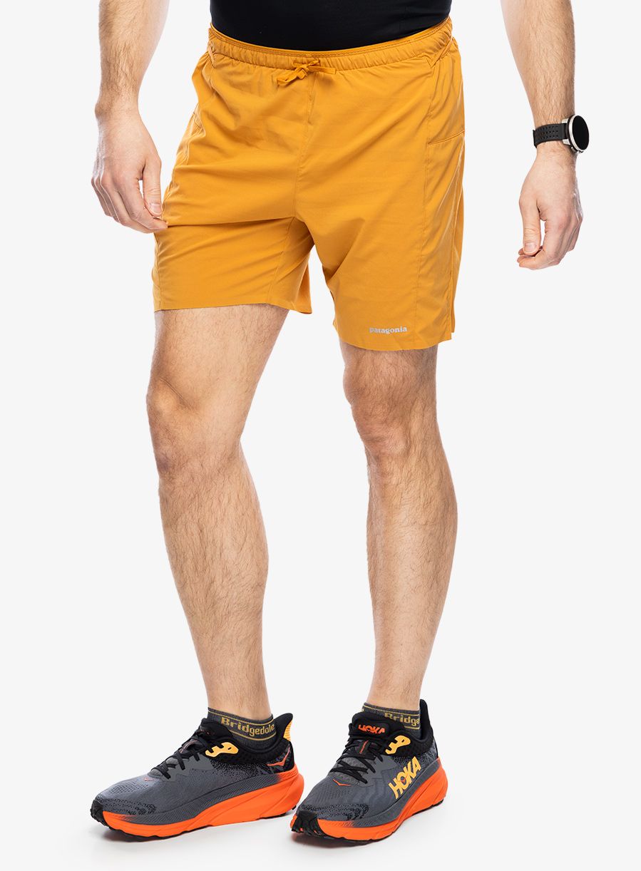 Tekaške kratke hlače Patagonia Strider Pro Shorts 7 - golden caramel