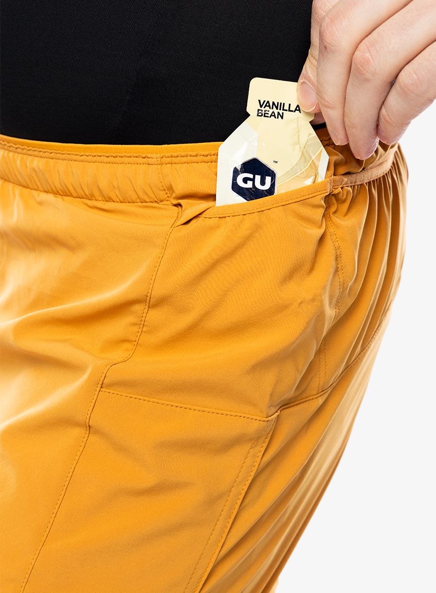 Tekaške kratke hlače Patagonia Strider Pro Shorts 7 - golden caramel