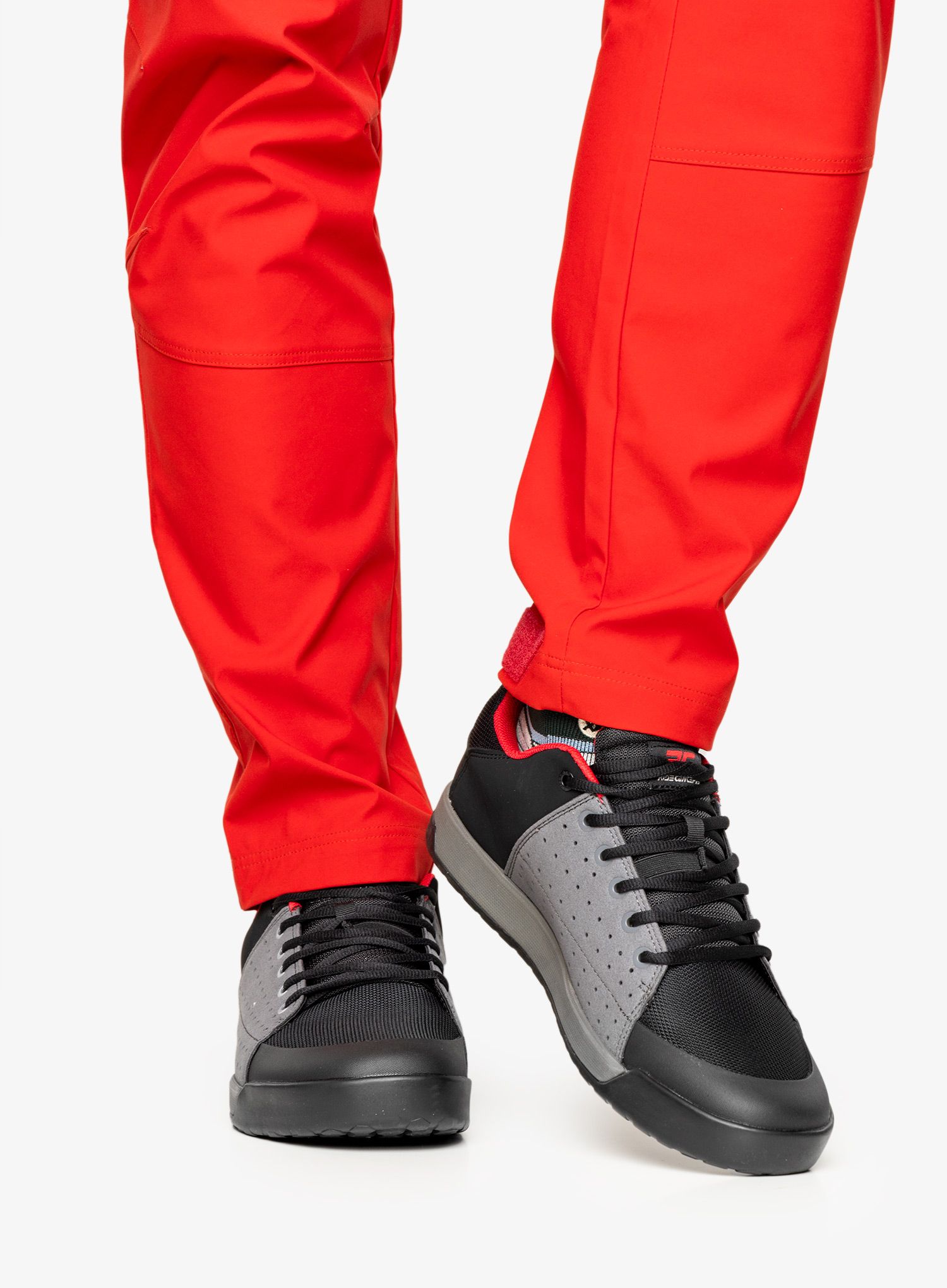 Kolesarski čevlji Ride Concepts Livewire - charcoal/red
