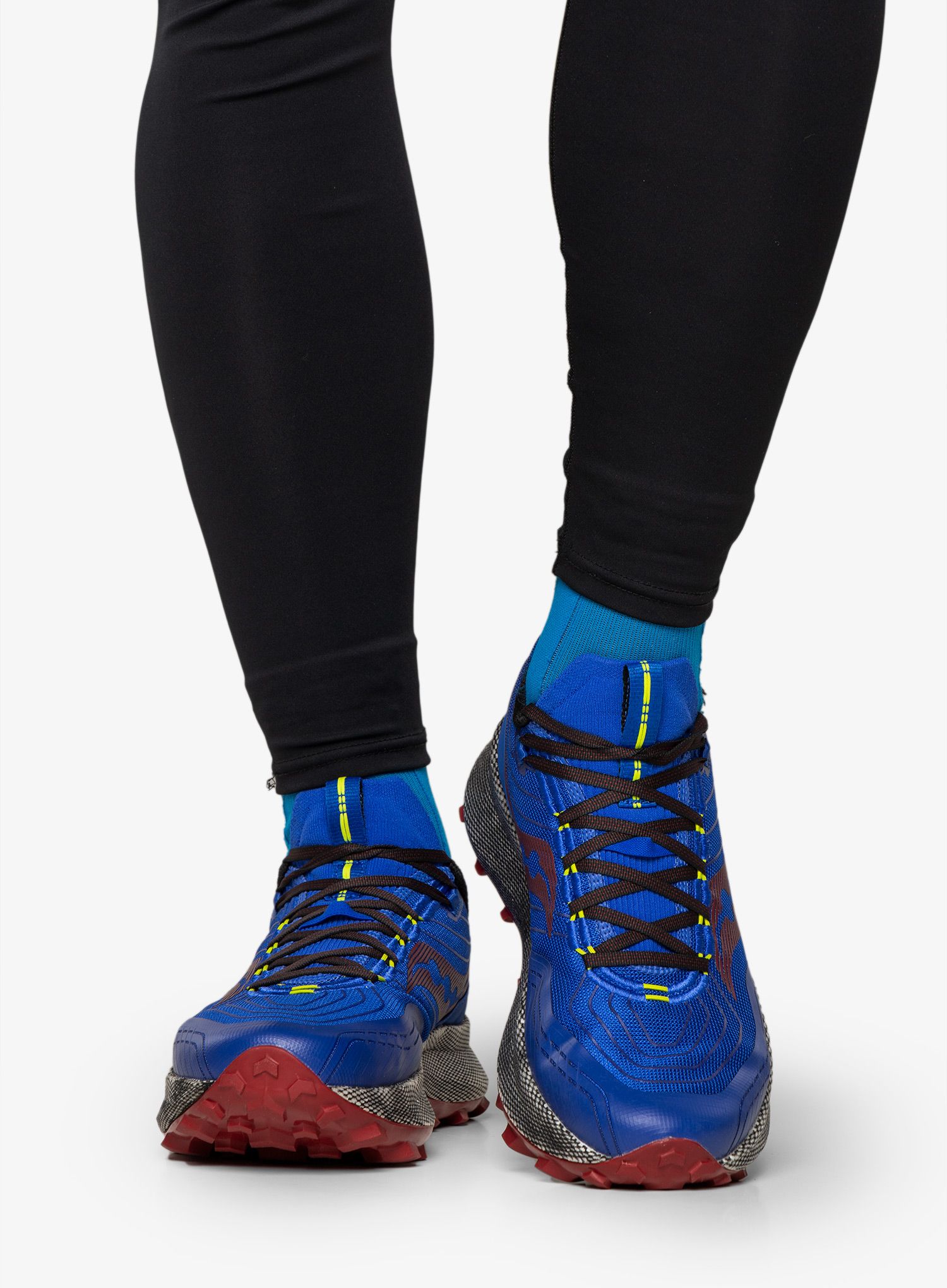 Moški tekaški čevlji Saucony Endorphin Trail - blue raz/spice