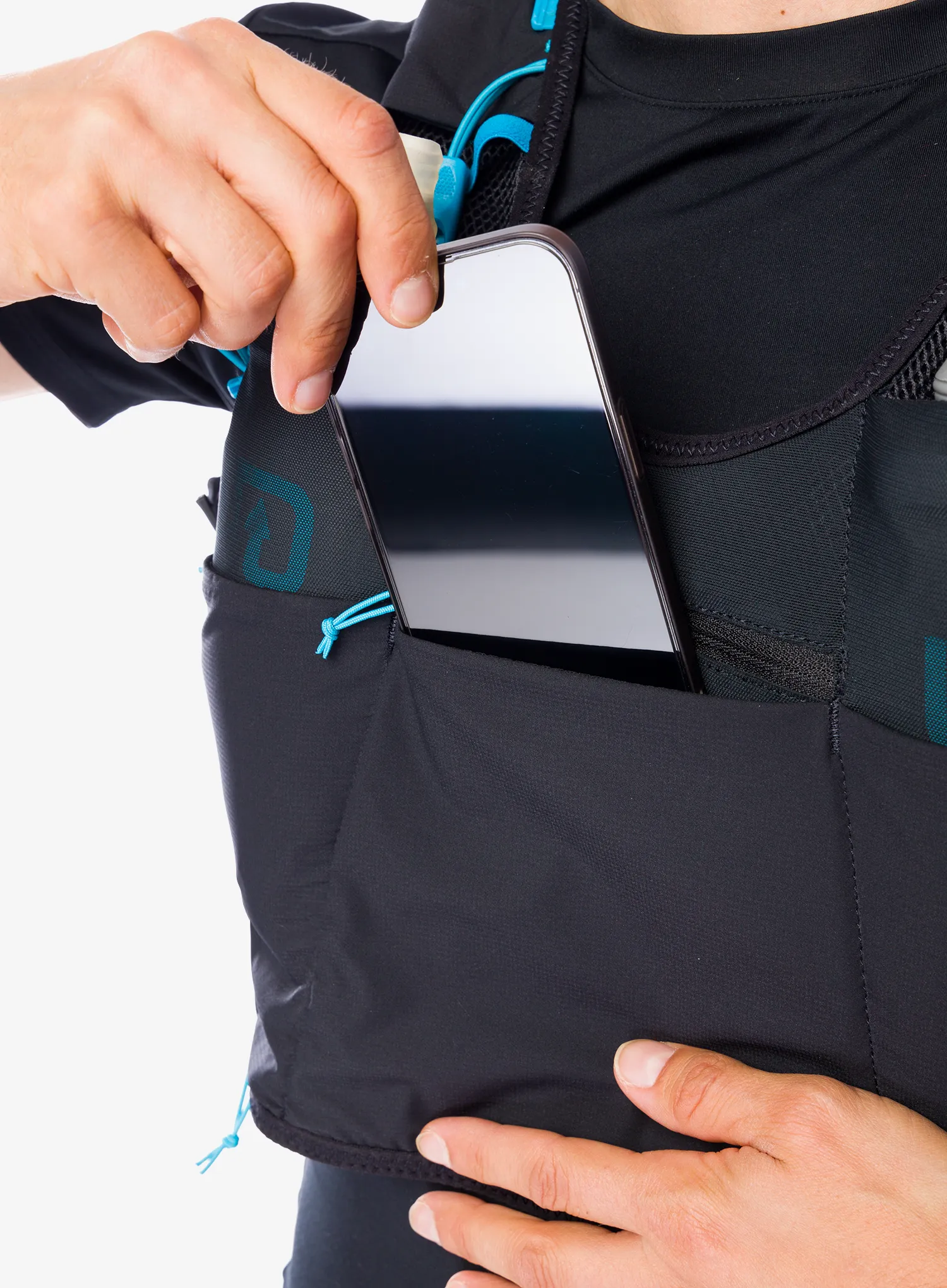 Tekaški brezrokavnik Ultimate Direction Xodus Vest - onyx