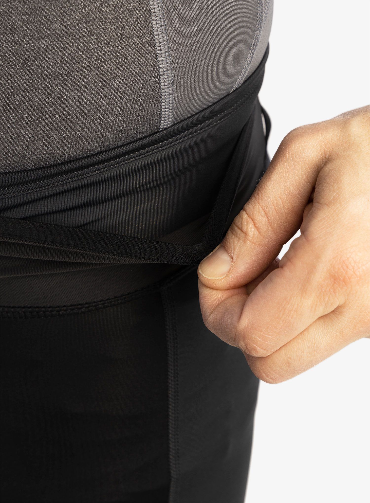 Tekaške pajkice adidas TERREX Agravic Trail Running Tights - carbon