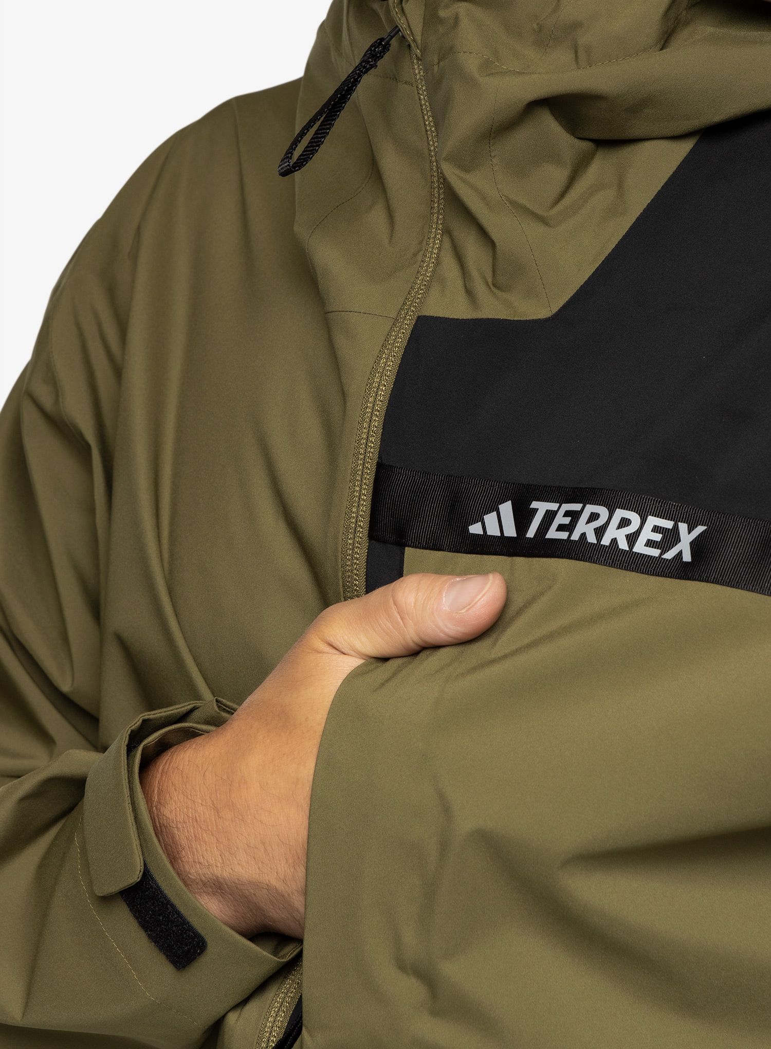Nepremočljiva jakna adidas TERREX Multi RAIN.RDY 2.5L Jacket - focus olive/black