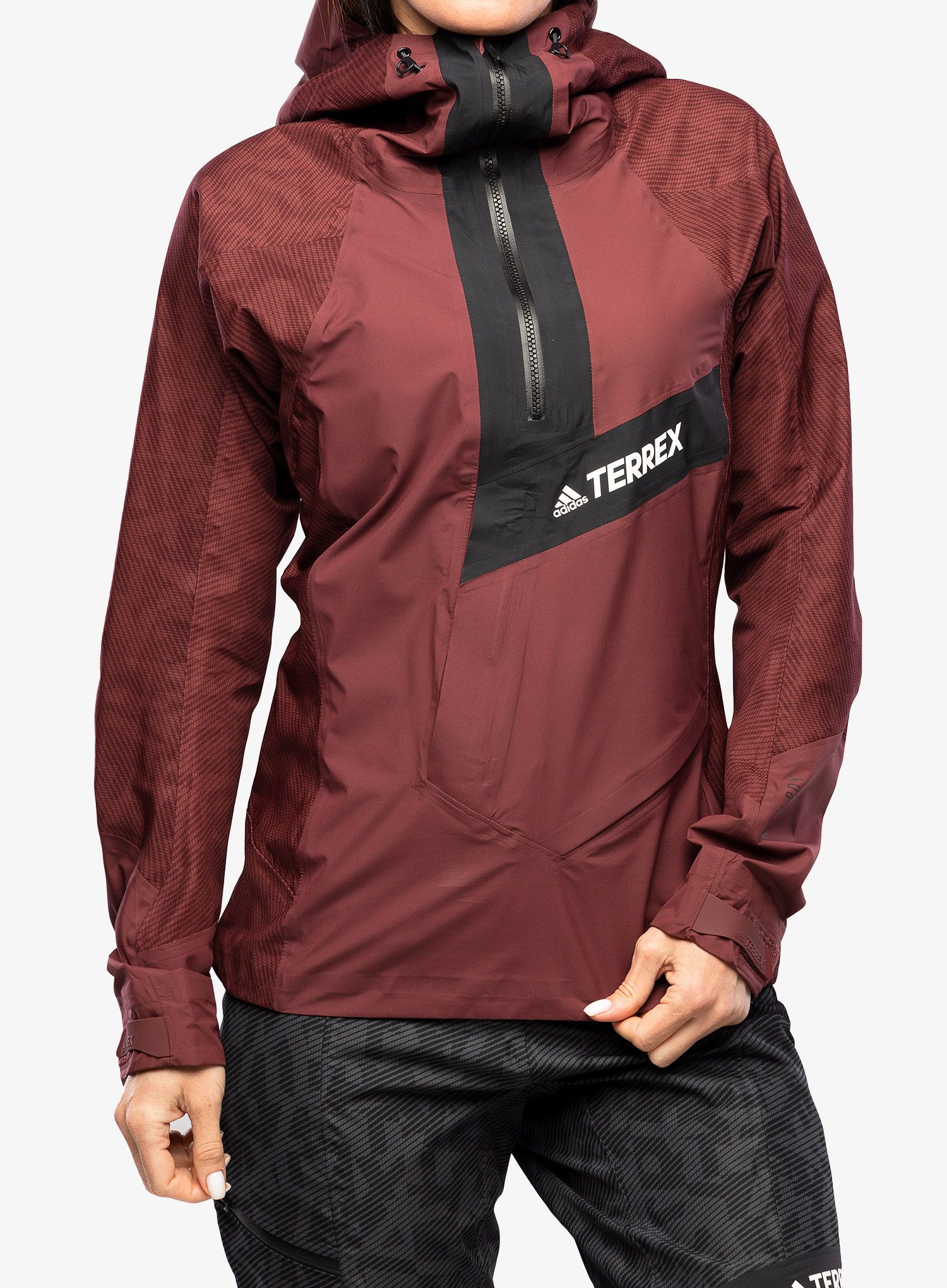 Ženska vetrovka adidas TERREX Primeknit - shadow red