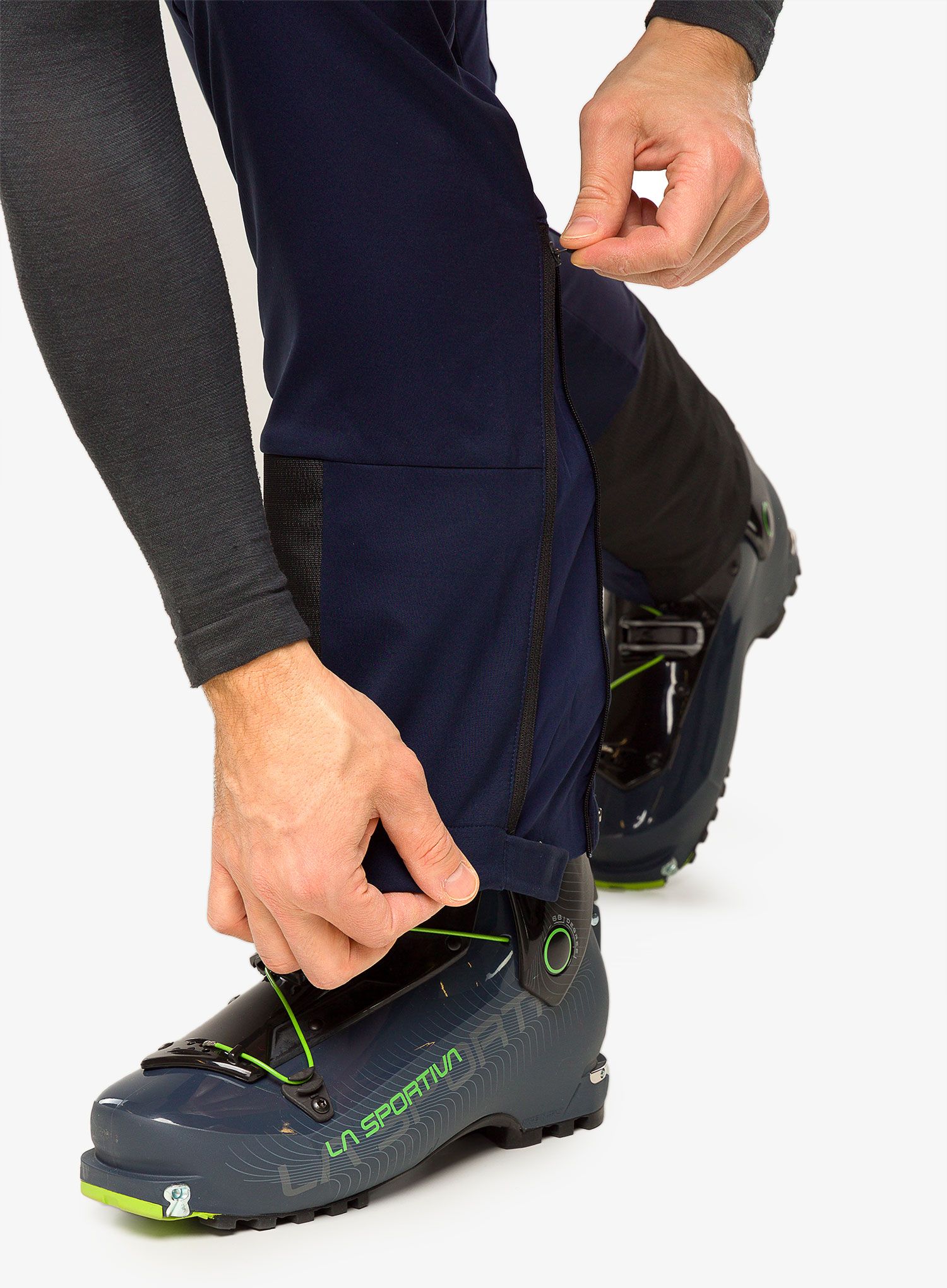 Softshell hlače adidas TERREX Skyclimb Fast Ski Touring Pants - legend ink