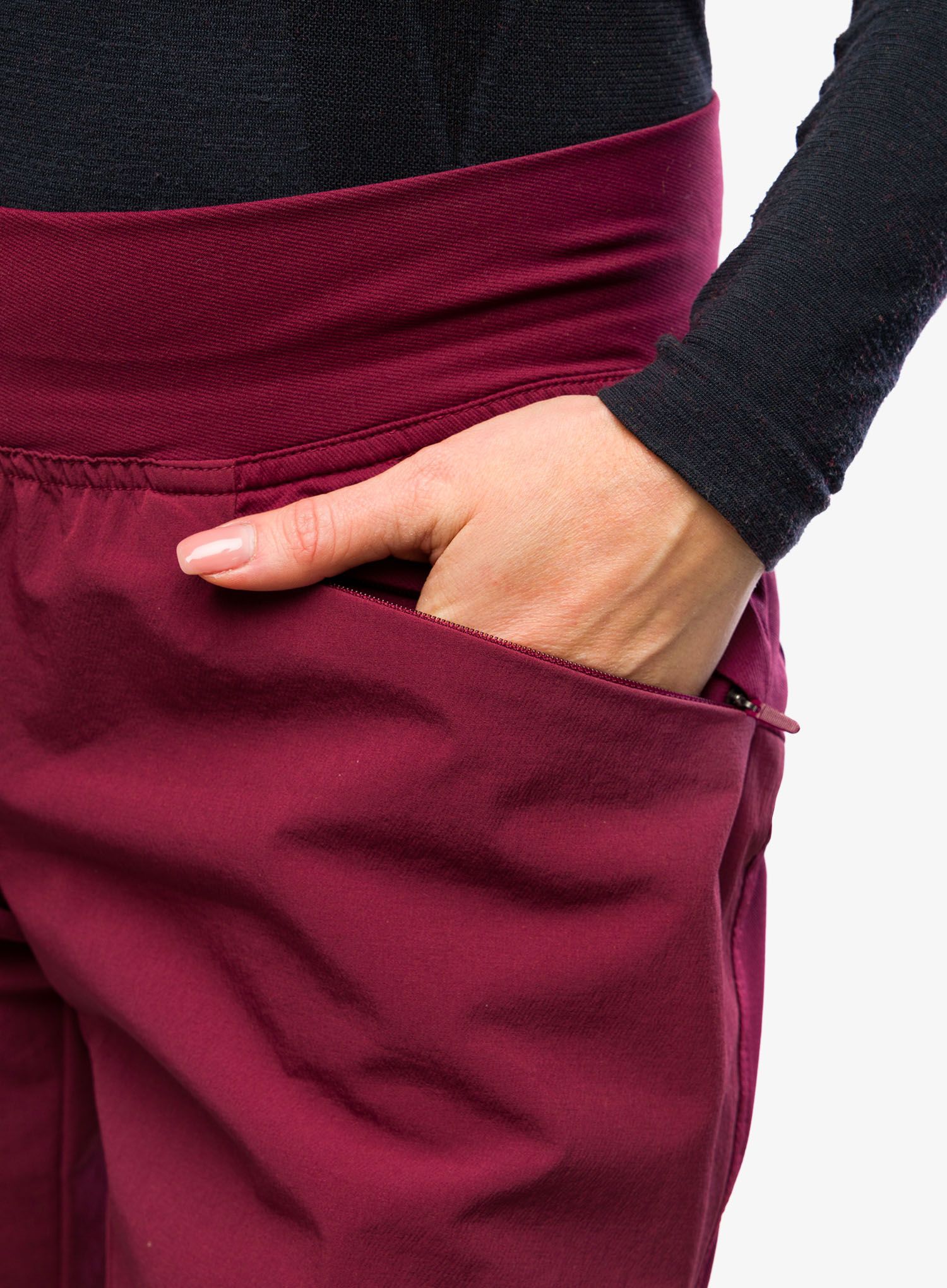 Ženske softshell hlače adidas TERREX Techrock Alpine Climbing Pants - shadow red