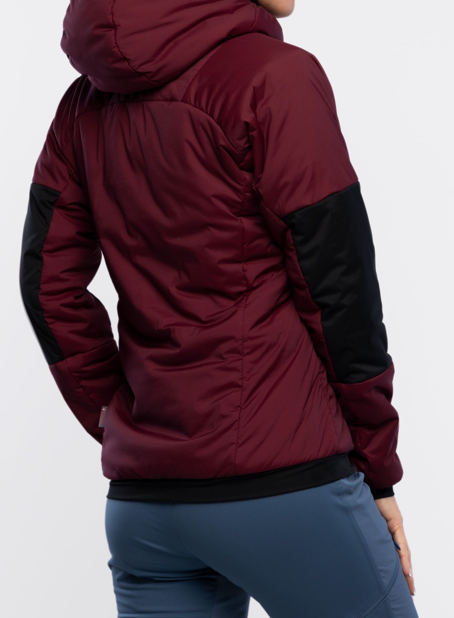 Ženska sintetična jakna adidas TERREX Techrock Stretch PrimaLoft Hooded Jkt - shadow red/black