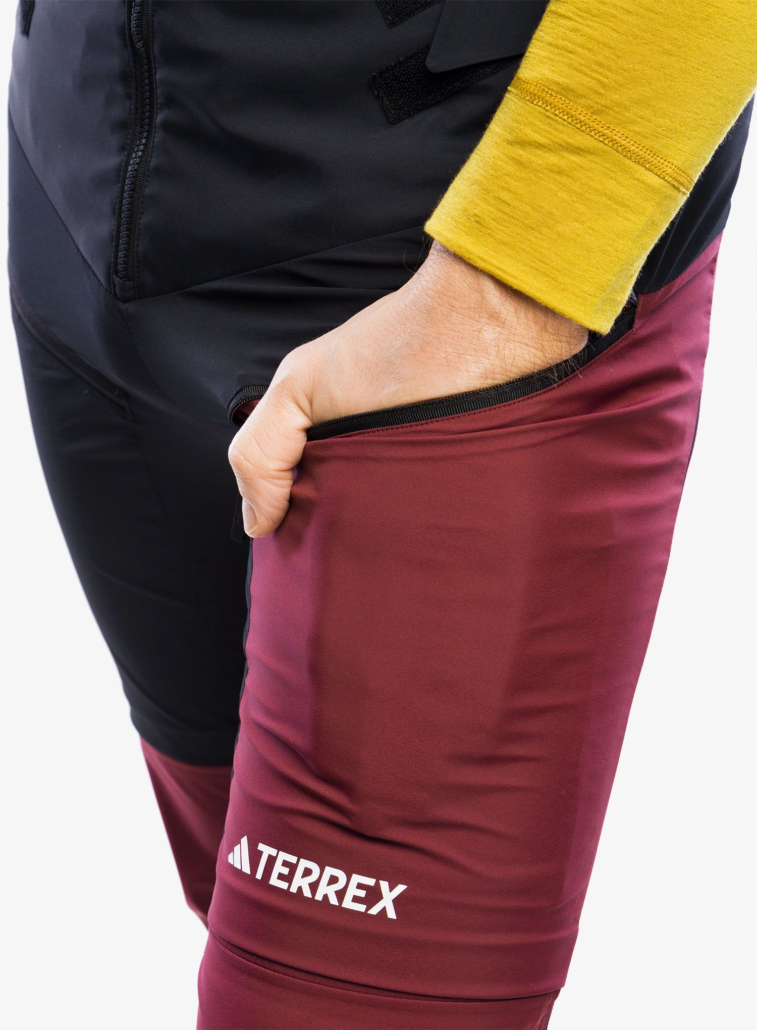 Hlače za turno smučanje adidas TERREX Techrock Tour Softshell Pants - black/shadow red
