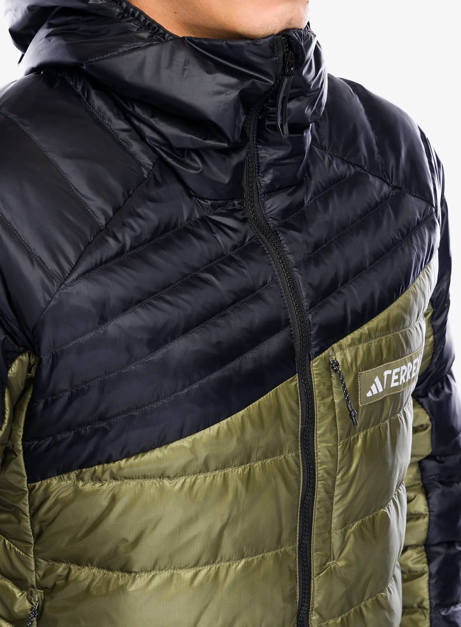 Puhovka adidas TERREX Xperior COLD.RDY Down Hooded Jkt - olive strata/black