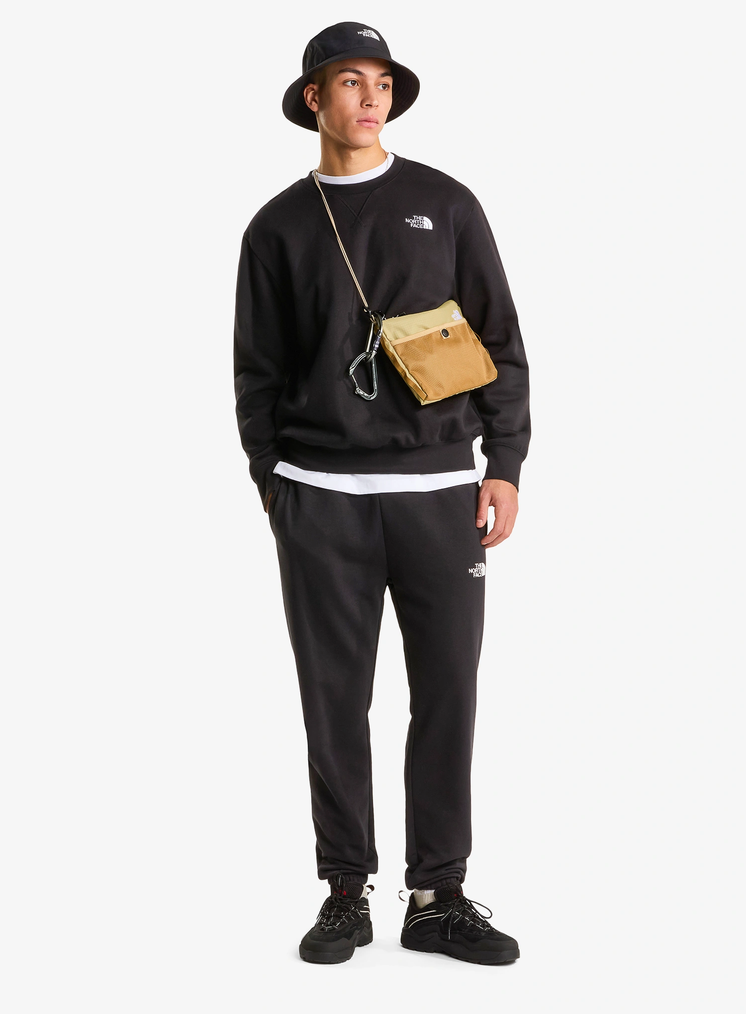 Puloverji brez kapuce The North Face Essential Relaxed Crew - tnf black