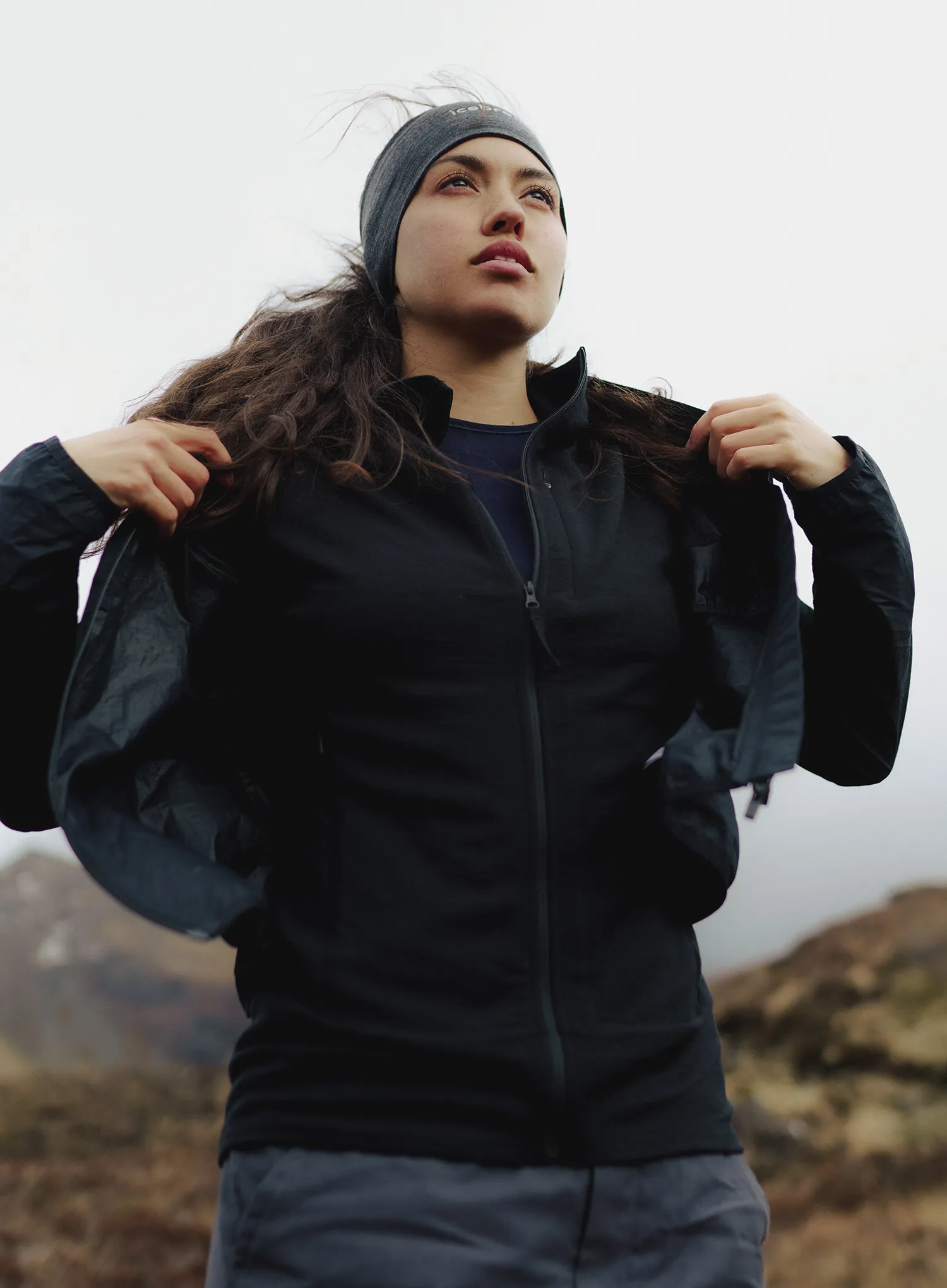 Ženska jopica s kapuco Icebreaker Merino 260 Quantum IV LS Zip Hoodie - black