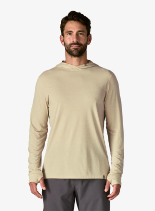 qwePatagoniaCapCoolUltraHoodypumicedynowhitex_dye198077692492e.webp