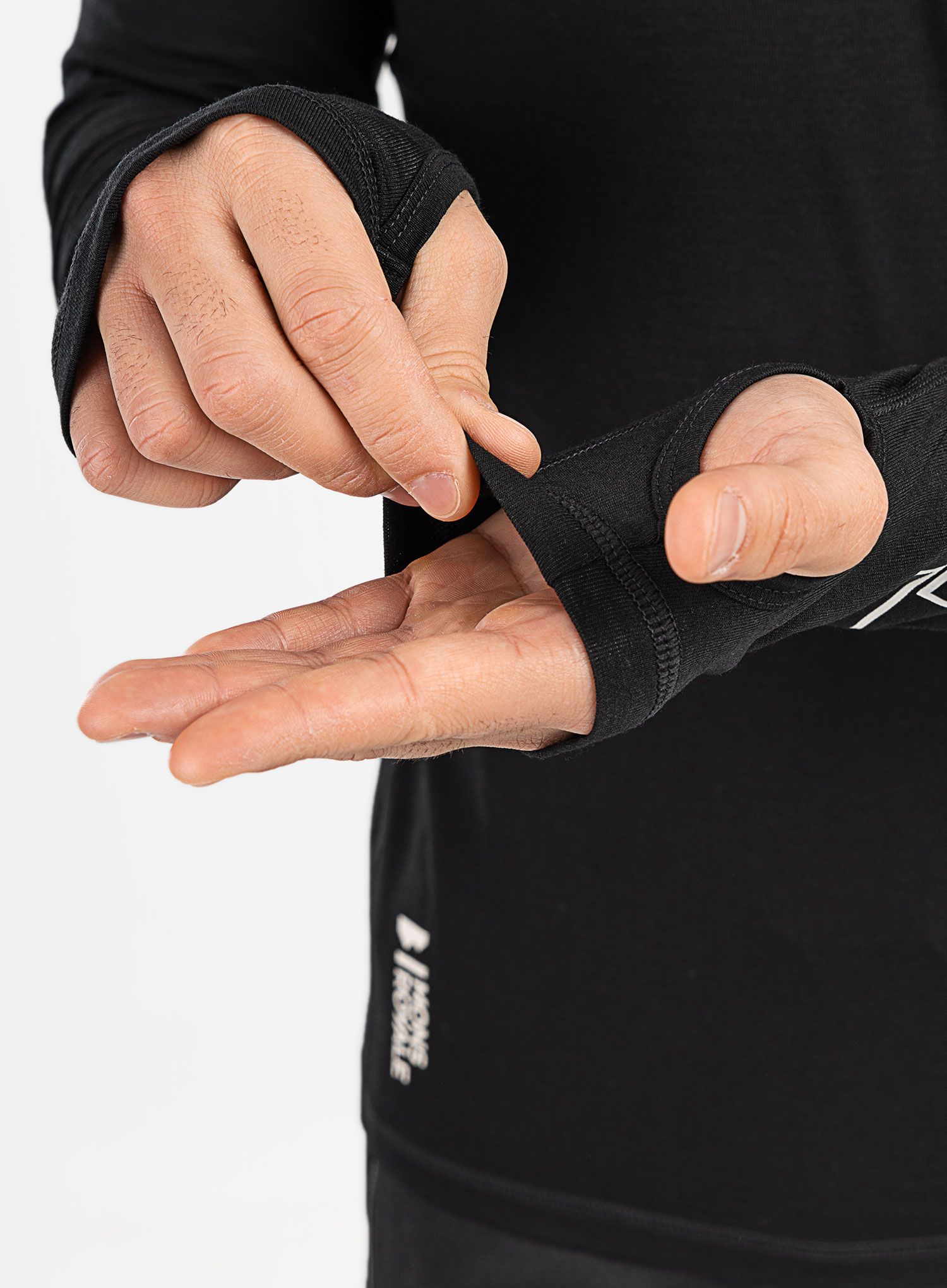 Termo flis jopa Mons Royale Temple Tech LS - black