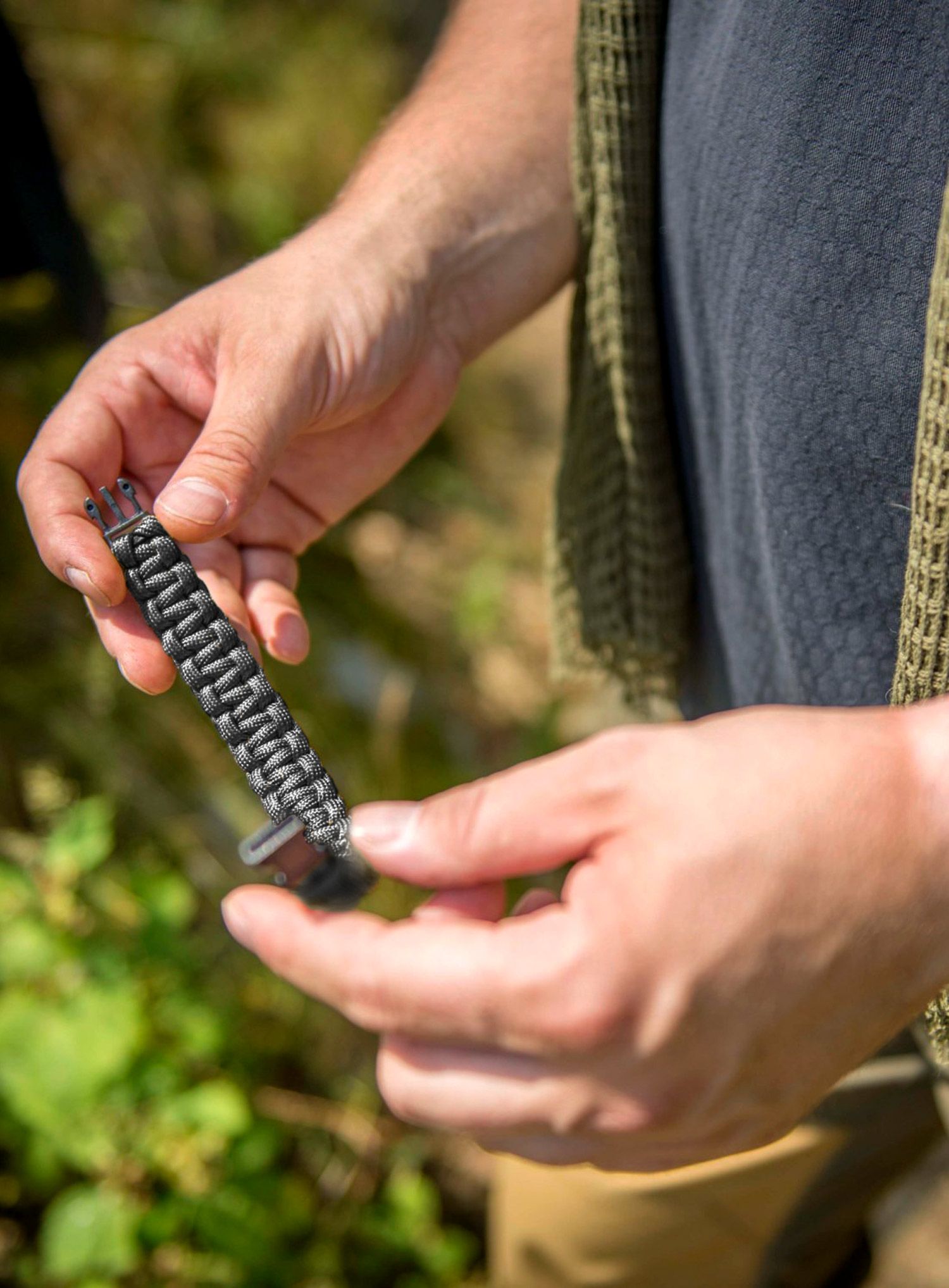 Zapestnica Helikon-Tex Survival Bracelet - Paracord - black