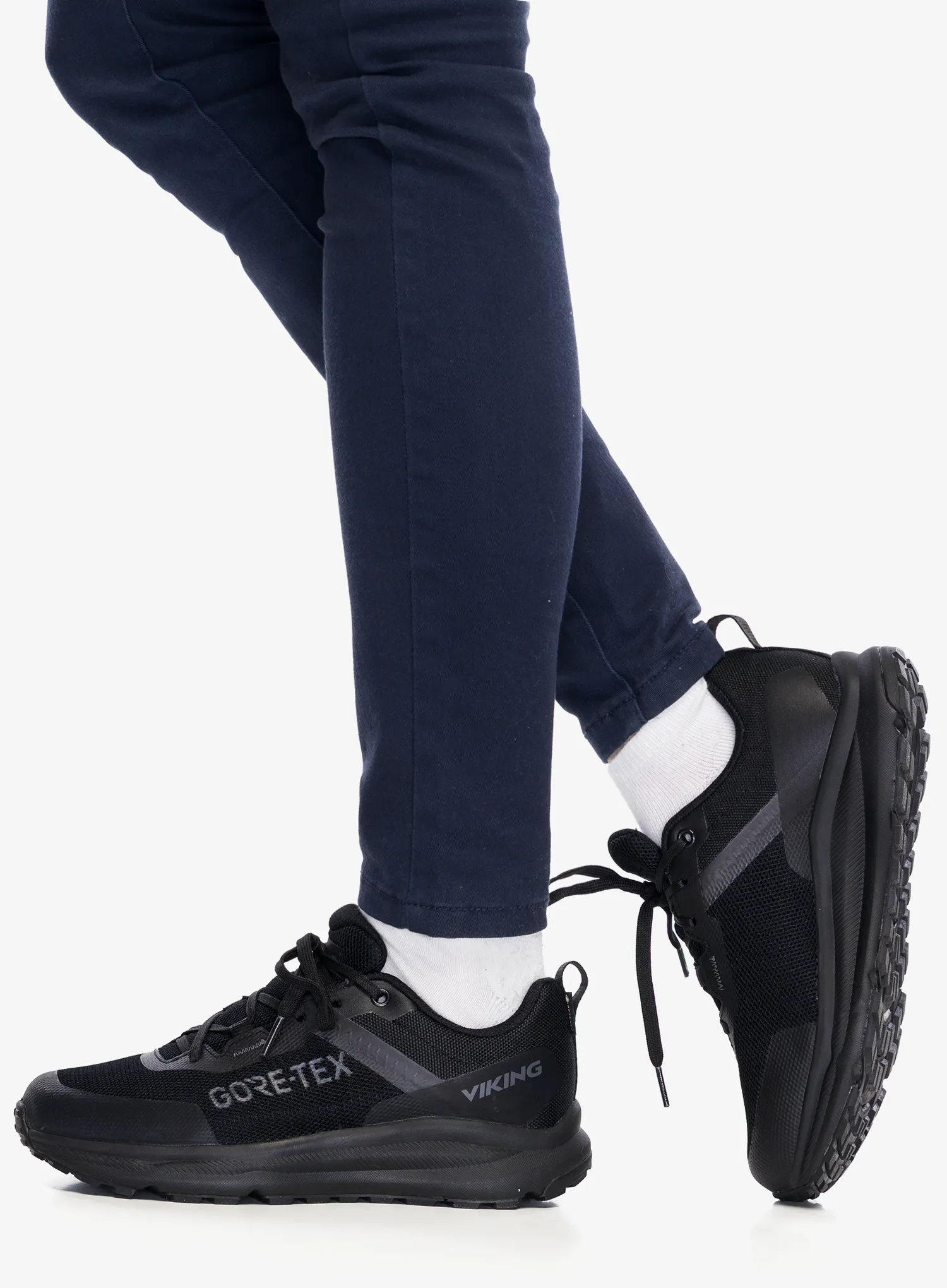 Ženski čevlji Viking Stride Low GTX - black