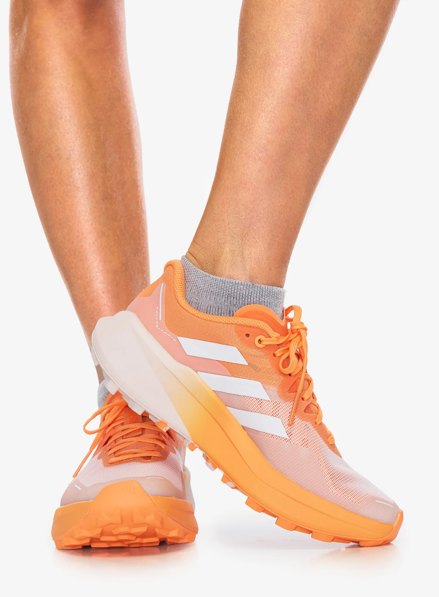 Ženski tekaški čevlji adidas TERREX Agravic 3 - amb tint/cryst white/putty mau