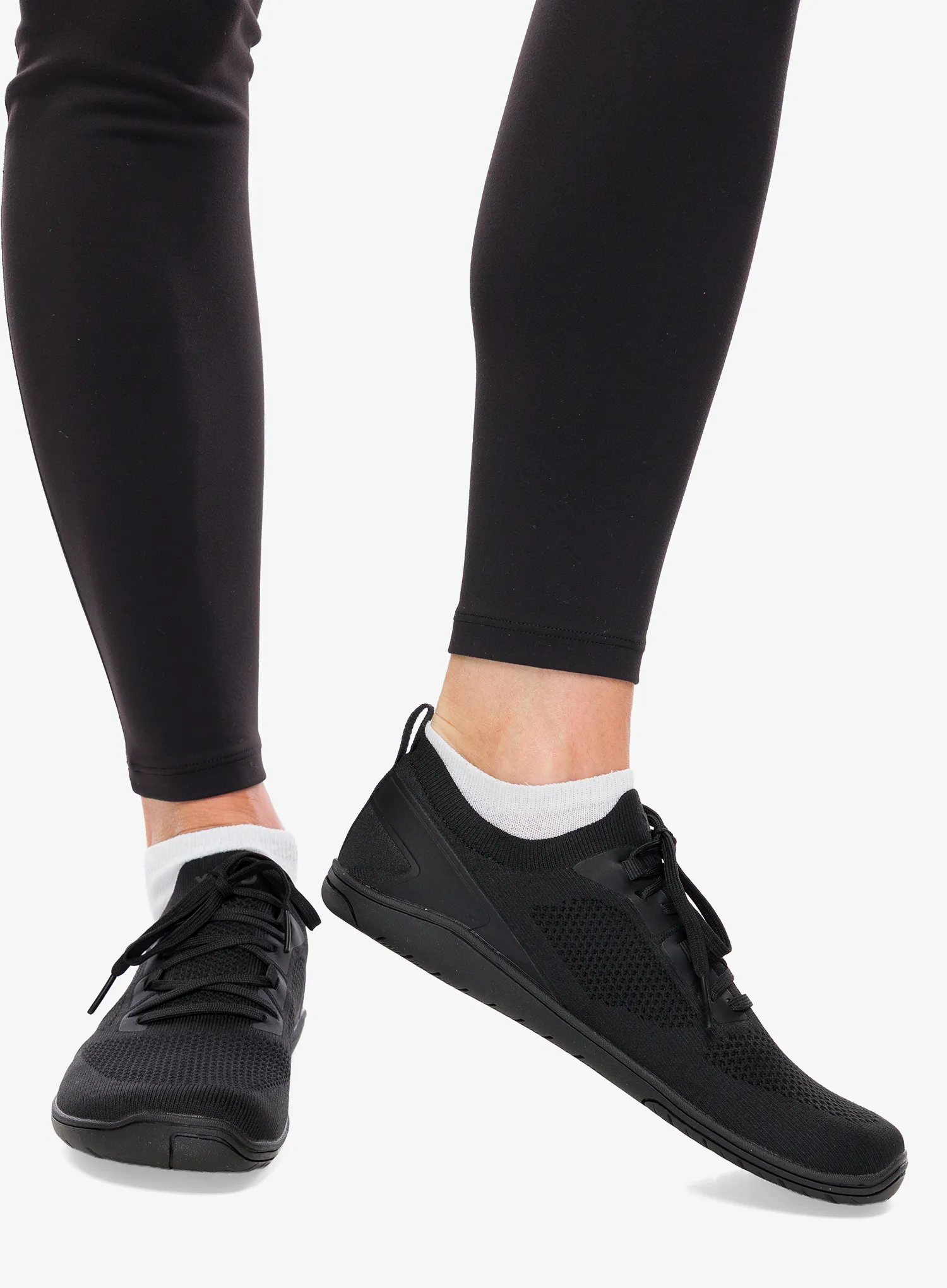Ženski tekaški čevlji Xero Shoes Nexus Knit - black/black