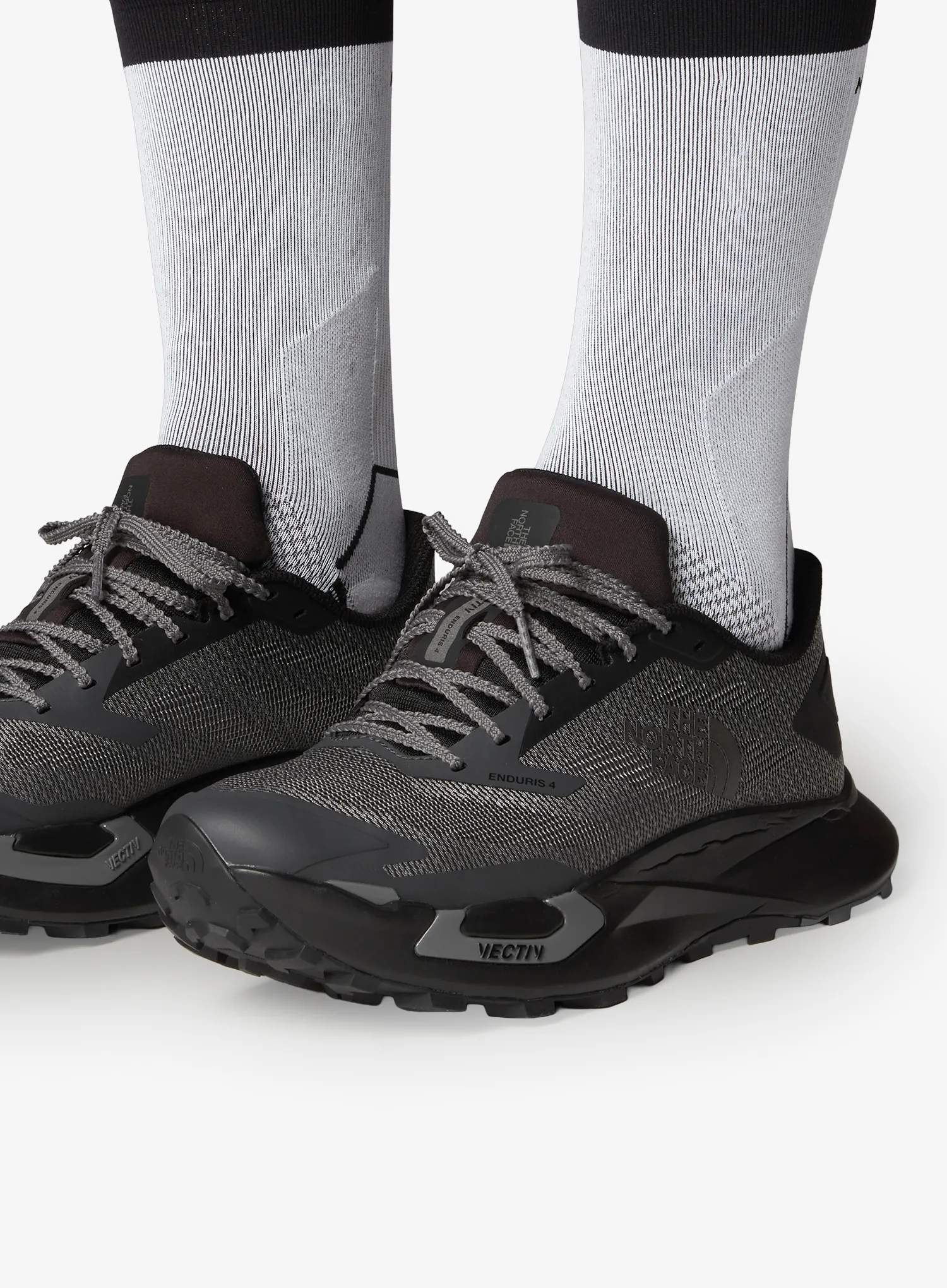 Moški tekaški čevlji The North Face Vectiv Enduris 4 - tnf black/anthracite grey