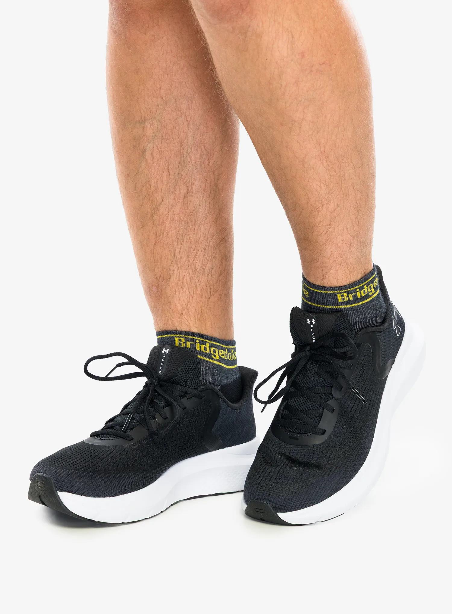 Moški tekaški čevlji Under Armour Charged Rogue 5 - black/black/white
