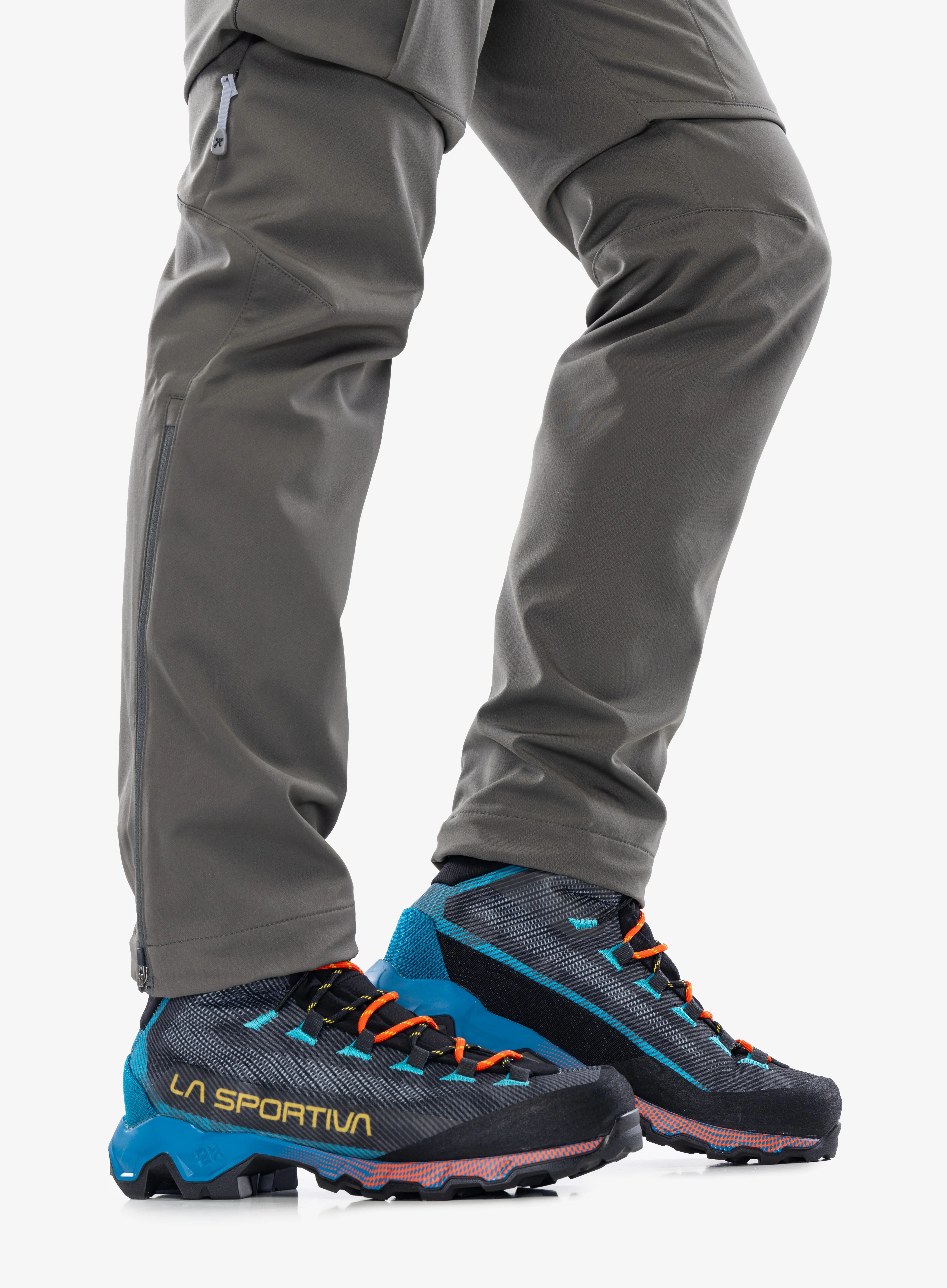 GORE TEX čevlji La Sportiva Aequilibrium Hike GTX - tropic blue/carbon
