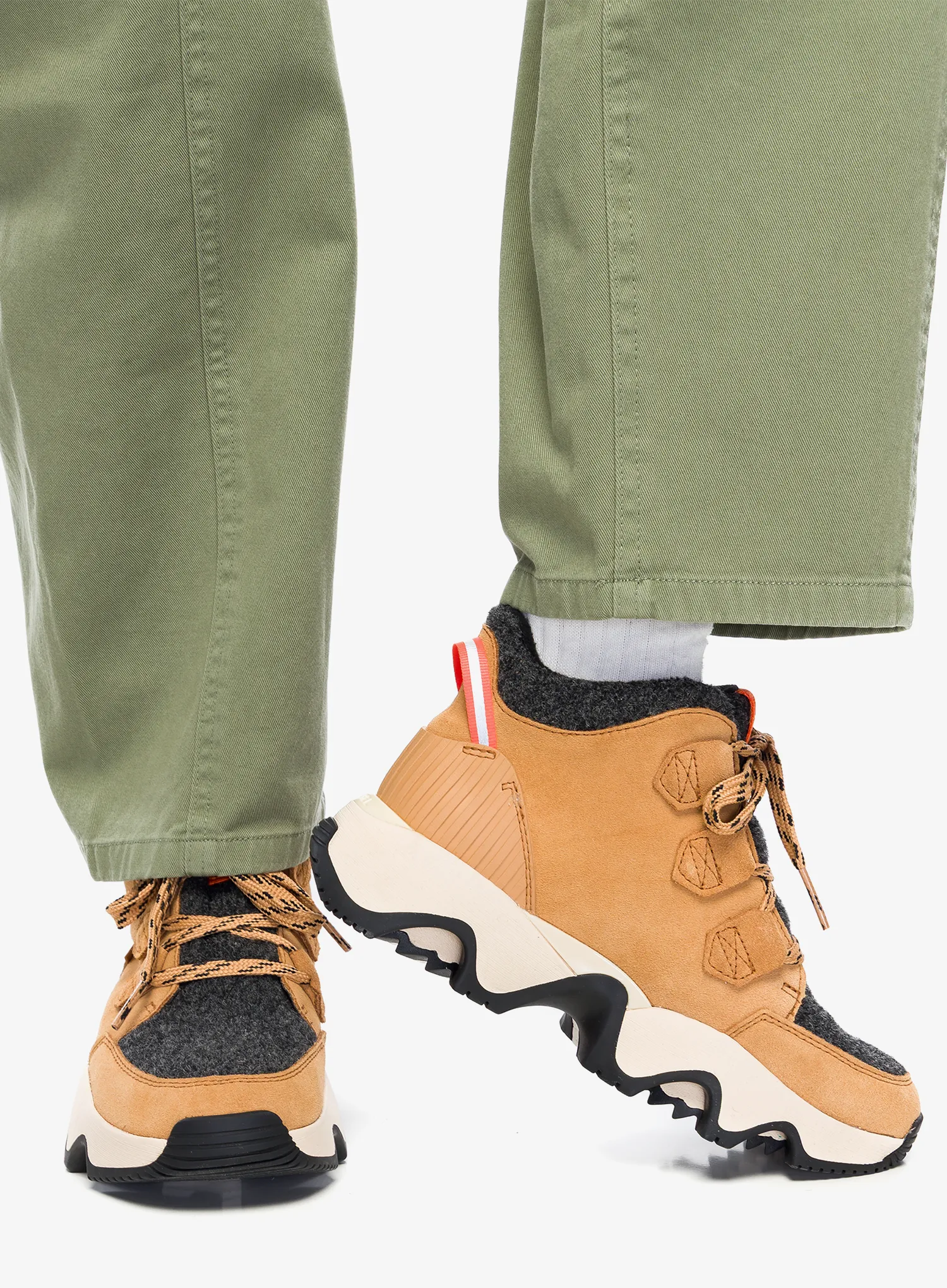 Ženski čevlji Sorel Kinetic Impact Caribou Plus WP - tawny buff/black