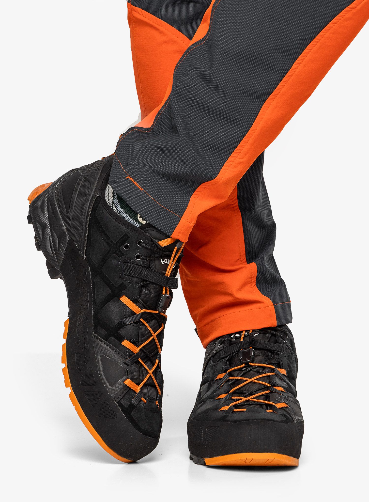 Pristopni čevlji AKU Rock DFS GTX - black/orange