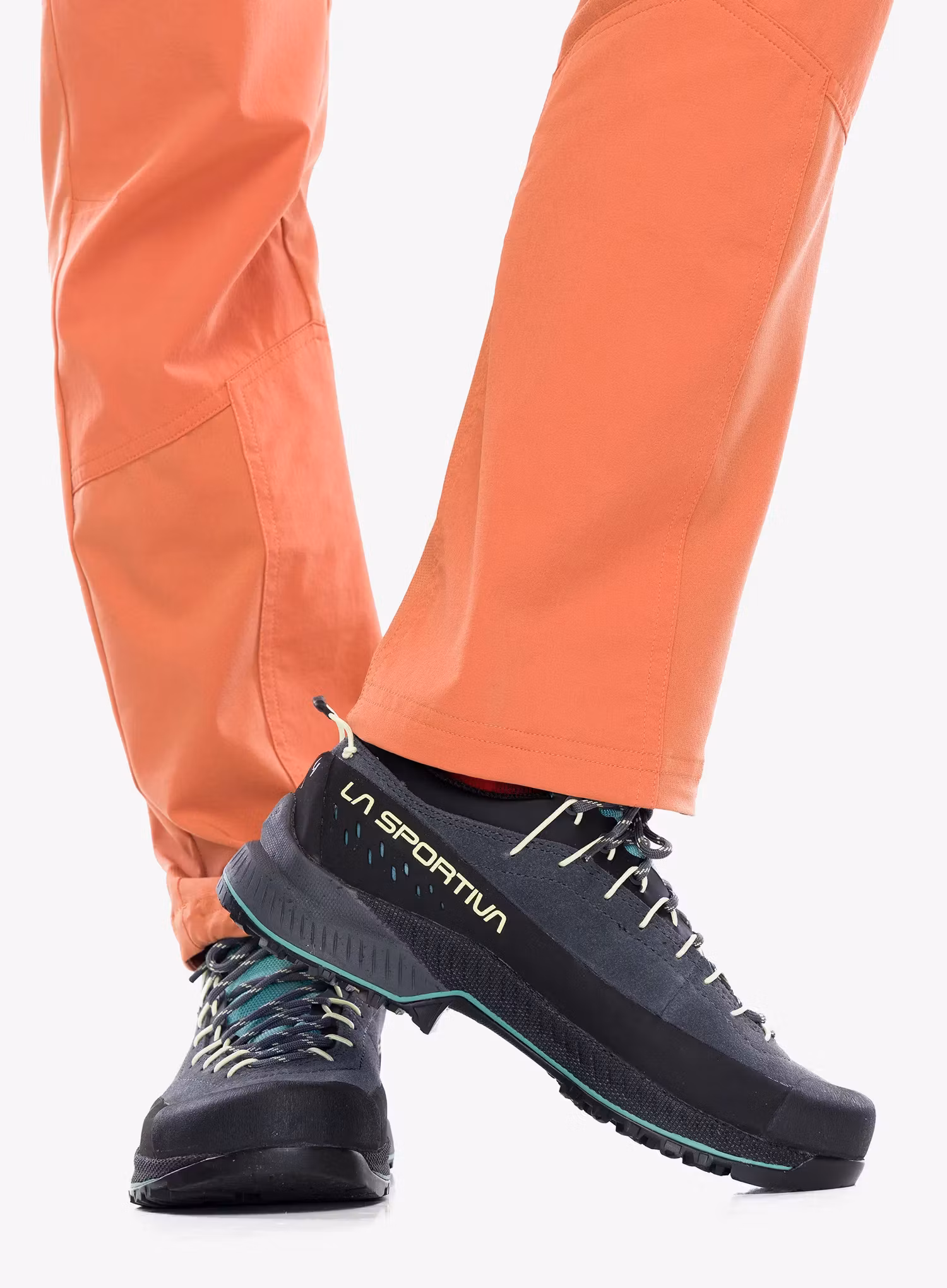 Ženski pristopni čevlji La Sportiva TX4 Evo - carbon/zest