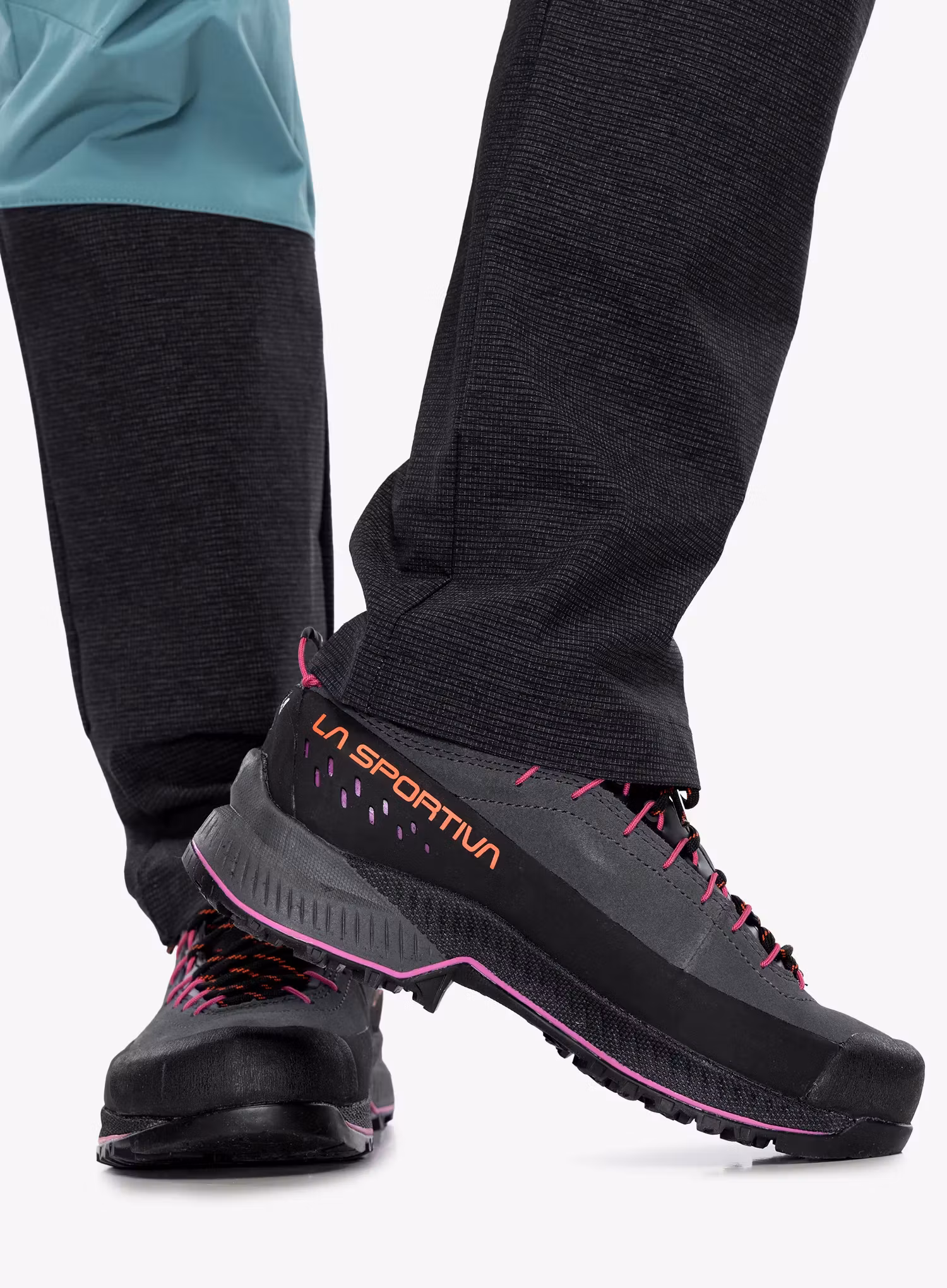Ženski pristopni čevlji La Sportiva TX4 Evo GTX - carbon/springtime