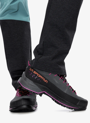 Ženski pristopni čevlji La Sportiva TX4 Evo GTX - carbon/springtime