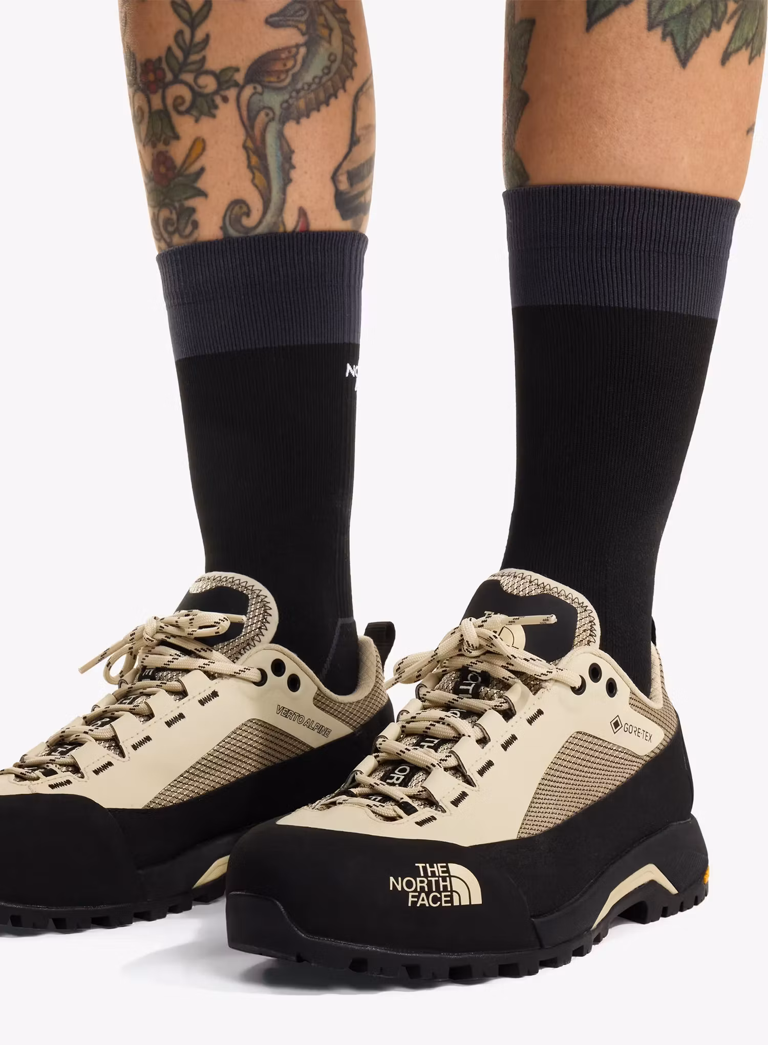 Ženski pristopni čevlji The North Face Verto Alpine GORE-TEX - desert stone/tnf black