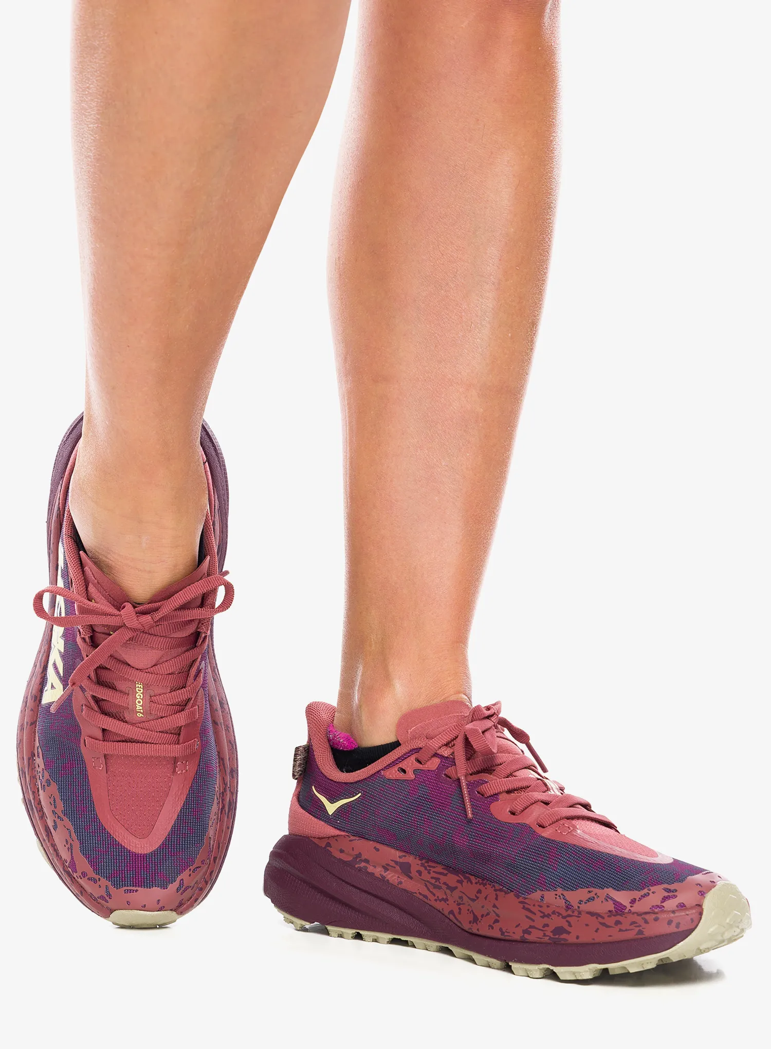 Ženski tekaški čevlji Hoka Speedgoat 6 - rouge/black cherry