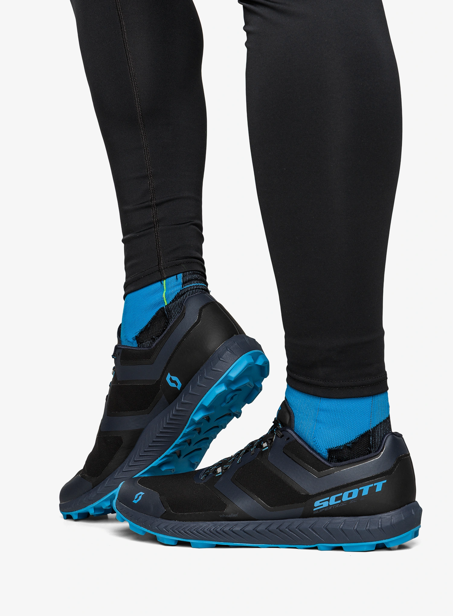 Trail tekaški čevlji SCOTT Supertrac RC 2 - black/midnight blue
