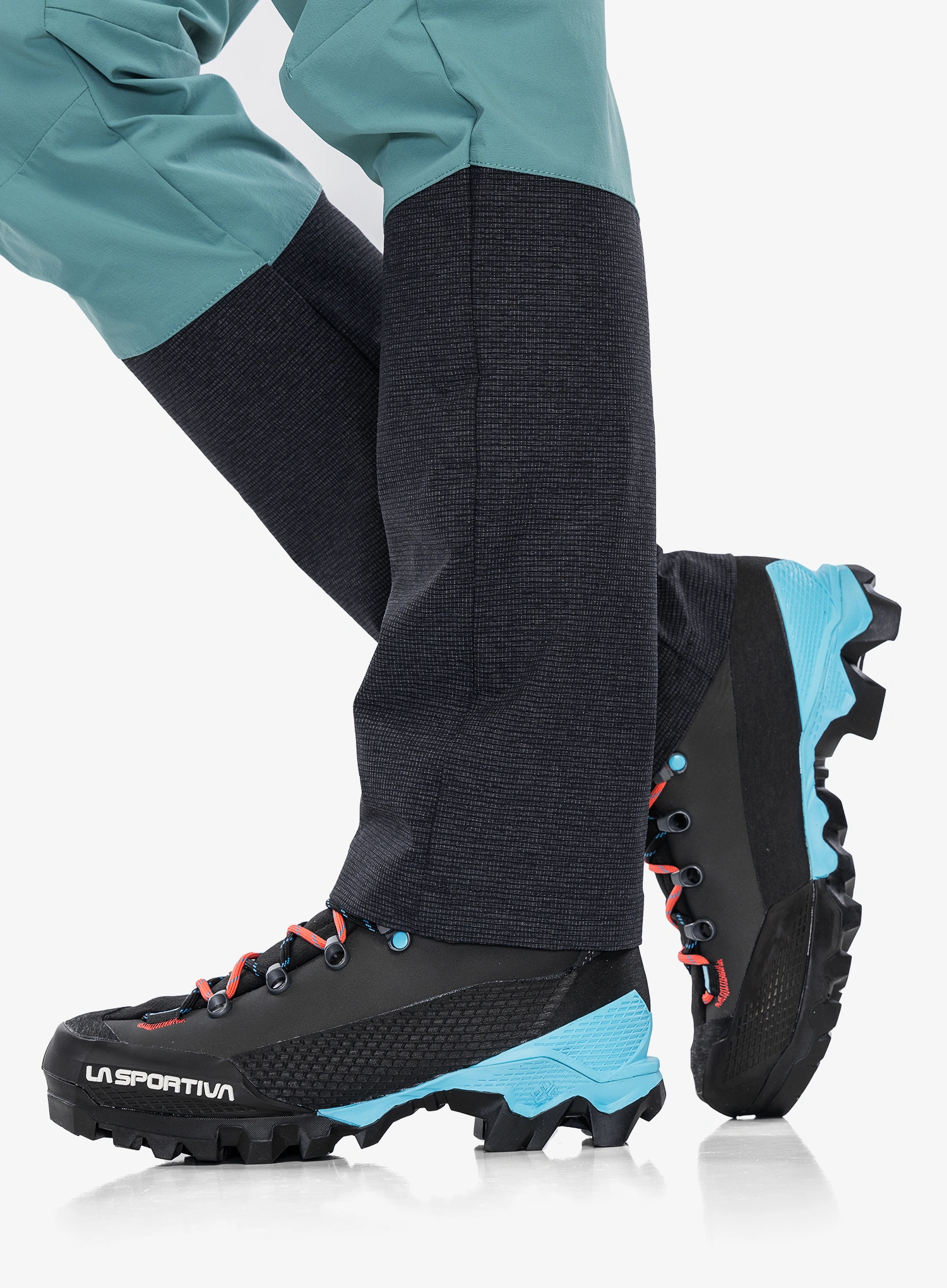 Ženski treking čevlji La Sportiva Aequilibrium LT GTX - hibiscus/black
