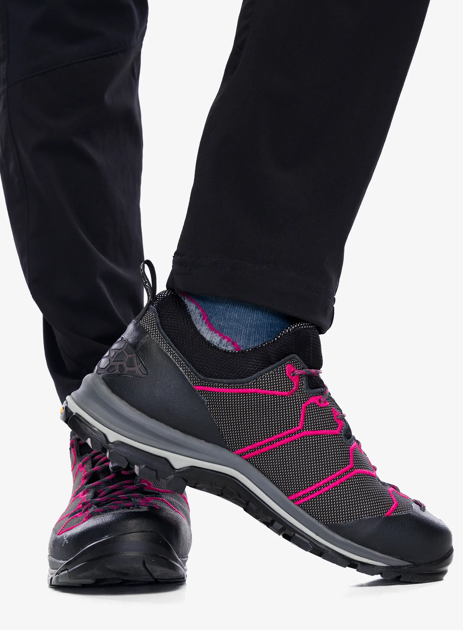 Ženski treking čevlji Montura Yaru Air - dark grey/sugar rose