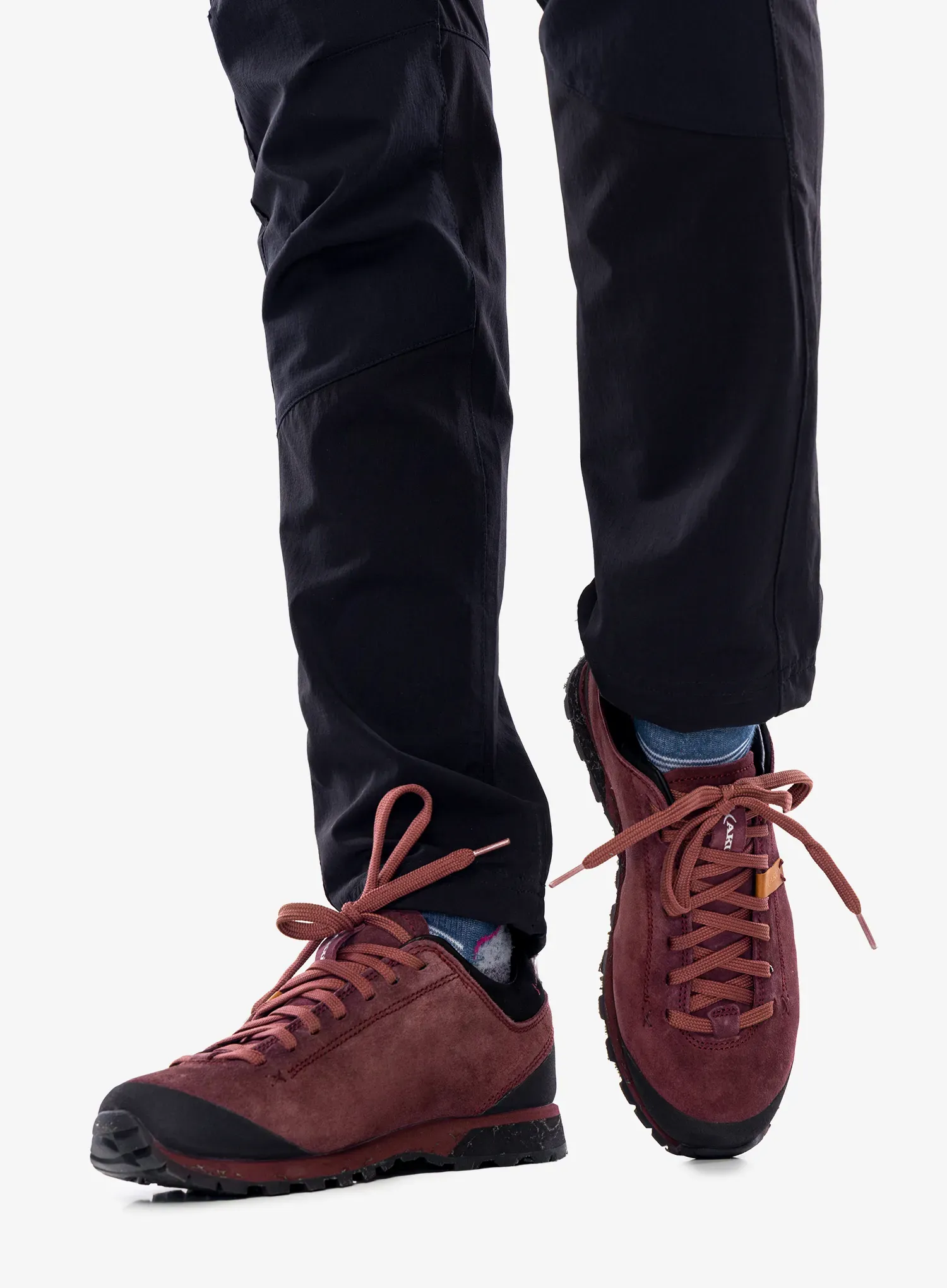 Ženski pohodniški čevlji AKU Bellamont III Suede GTX - wine/violet