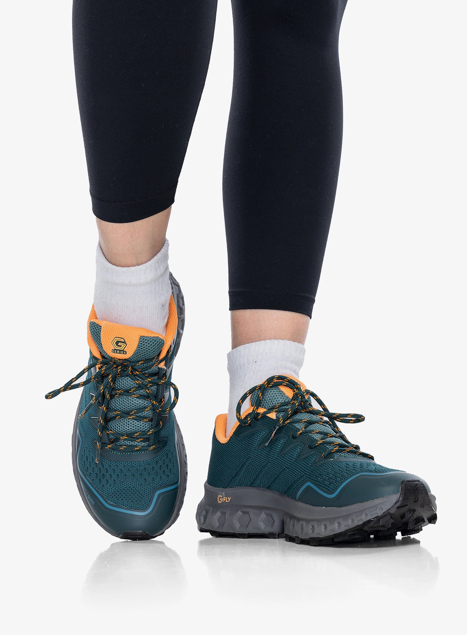 Ženski pohodniški čevlji Inov-8 RocFly G 350 - pine/nectar