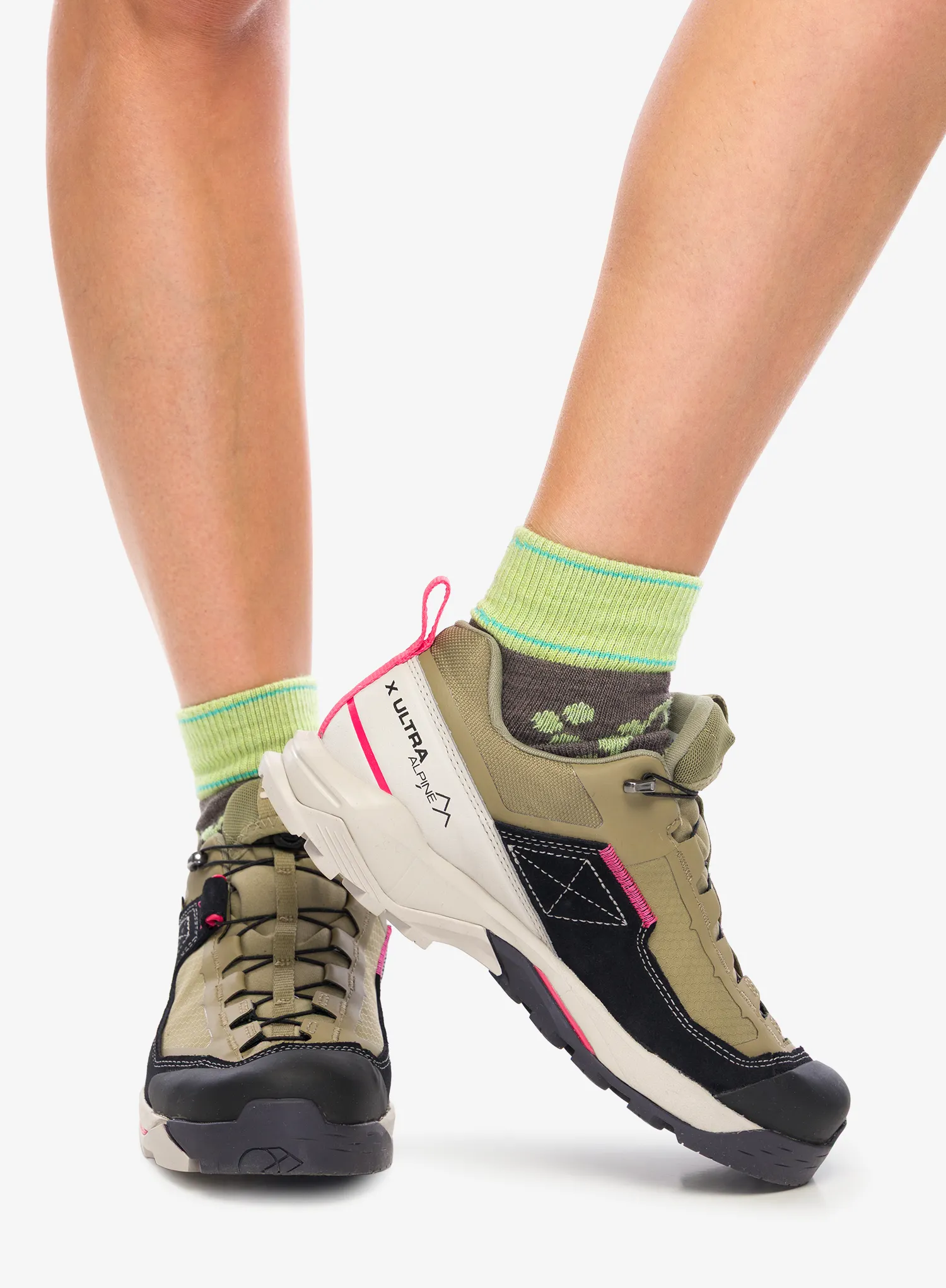 Ženski pohodniški čevlji Salomon X Ultra Alpine GTX - aloe/iron/rouge