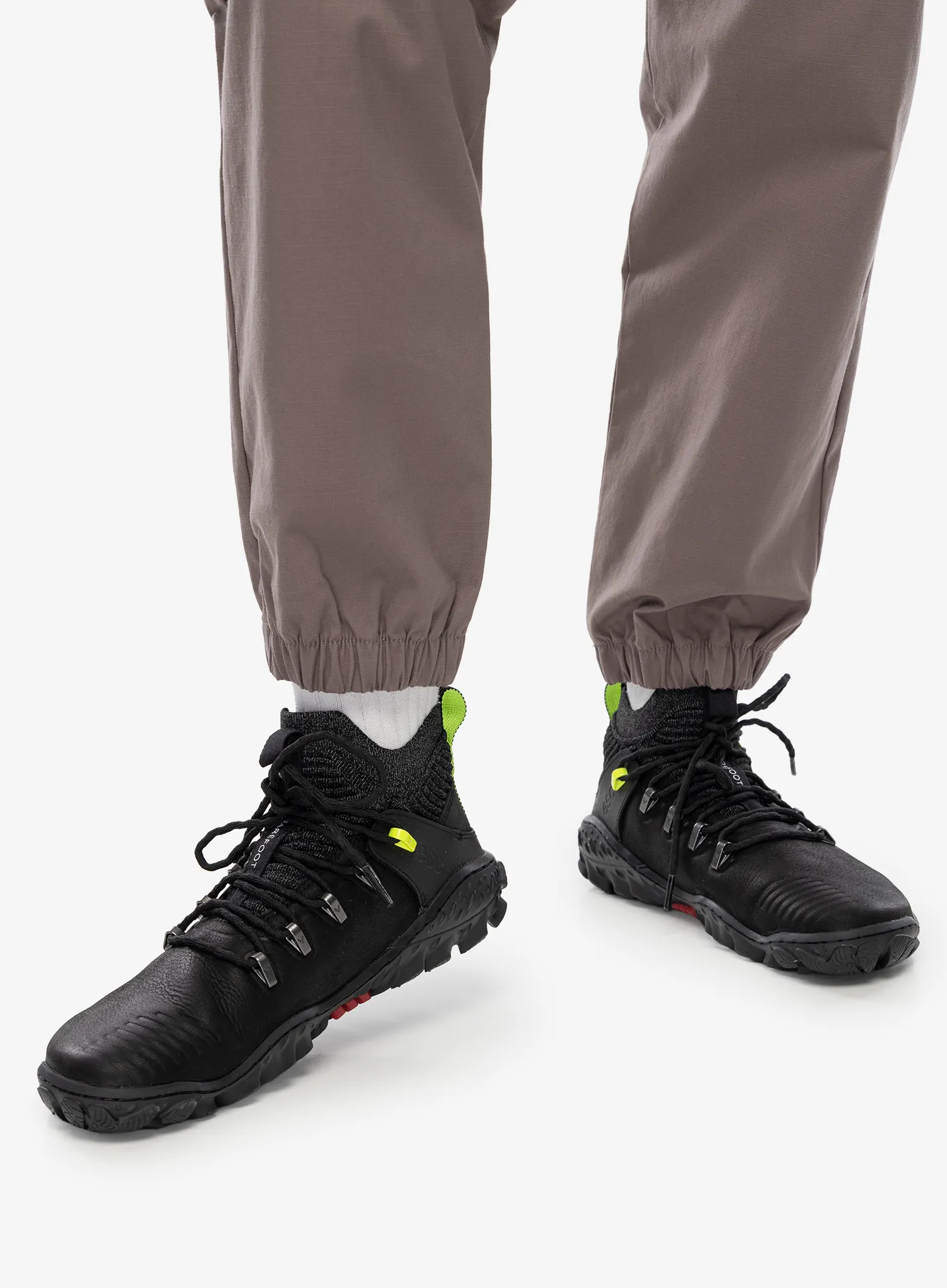 Ženski pohodniški čevlji Vivobarefoot Magna Forest ESC - obsidian lime