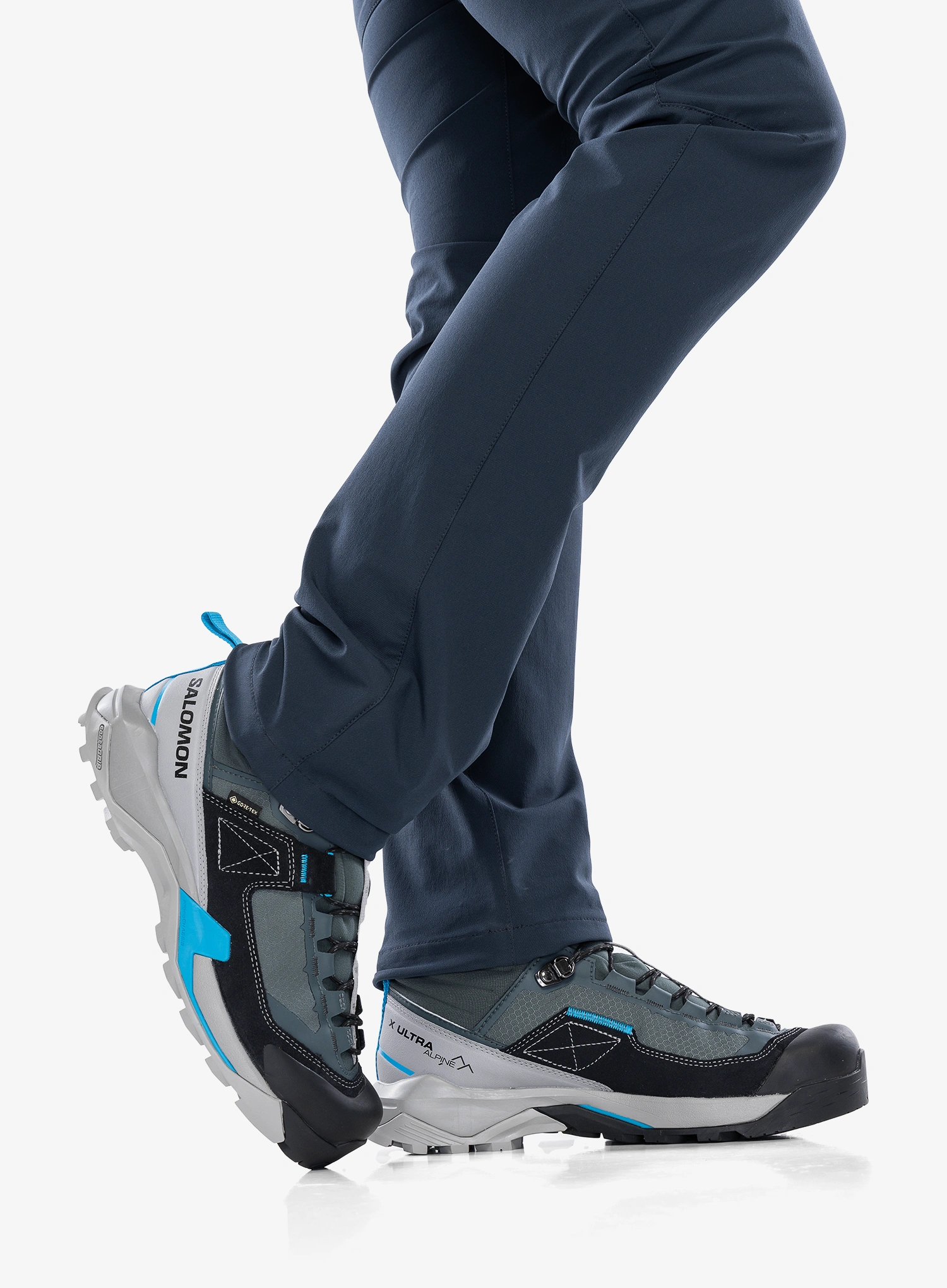 Pohodniški čevlji Salomon X Ultra Alpine Mid GTX - chi/black
