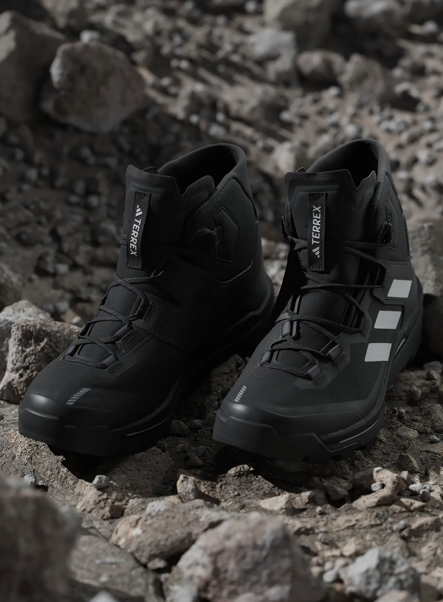 Gorski čevlji adidas TERREX Skychaser Tech Mid GTX - cblack/greone/grefiv