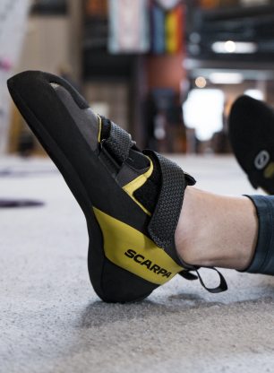 Plezalni čevlji Scarpa Arpia V - shark/yellow