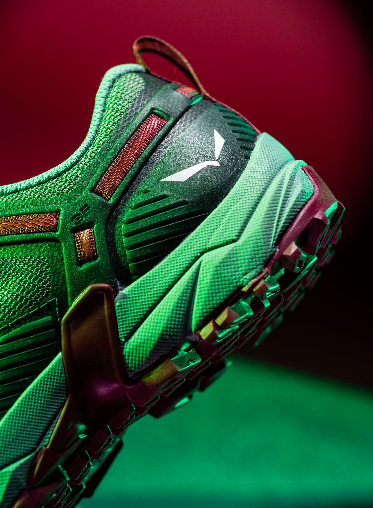 Ženski čevlji Salewa Ultra Train 3 - duck green/rhododendon