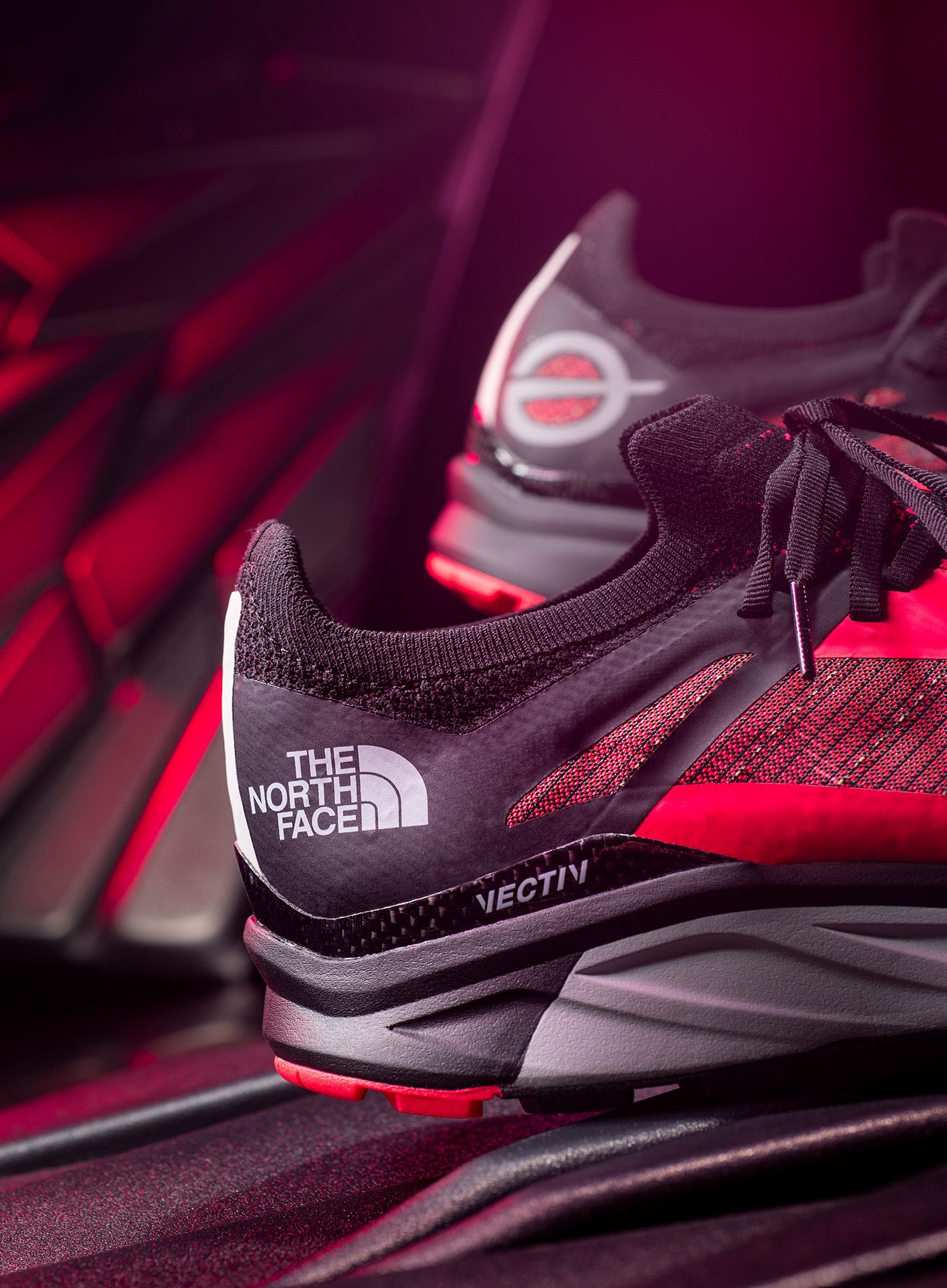 Moški tekaški čevlji The North Face Flight Vectiv - brilliant coral/tnf black