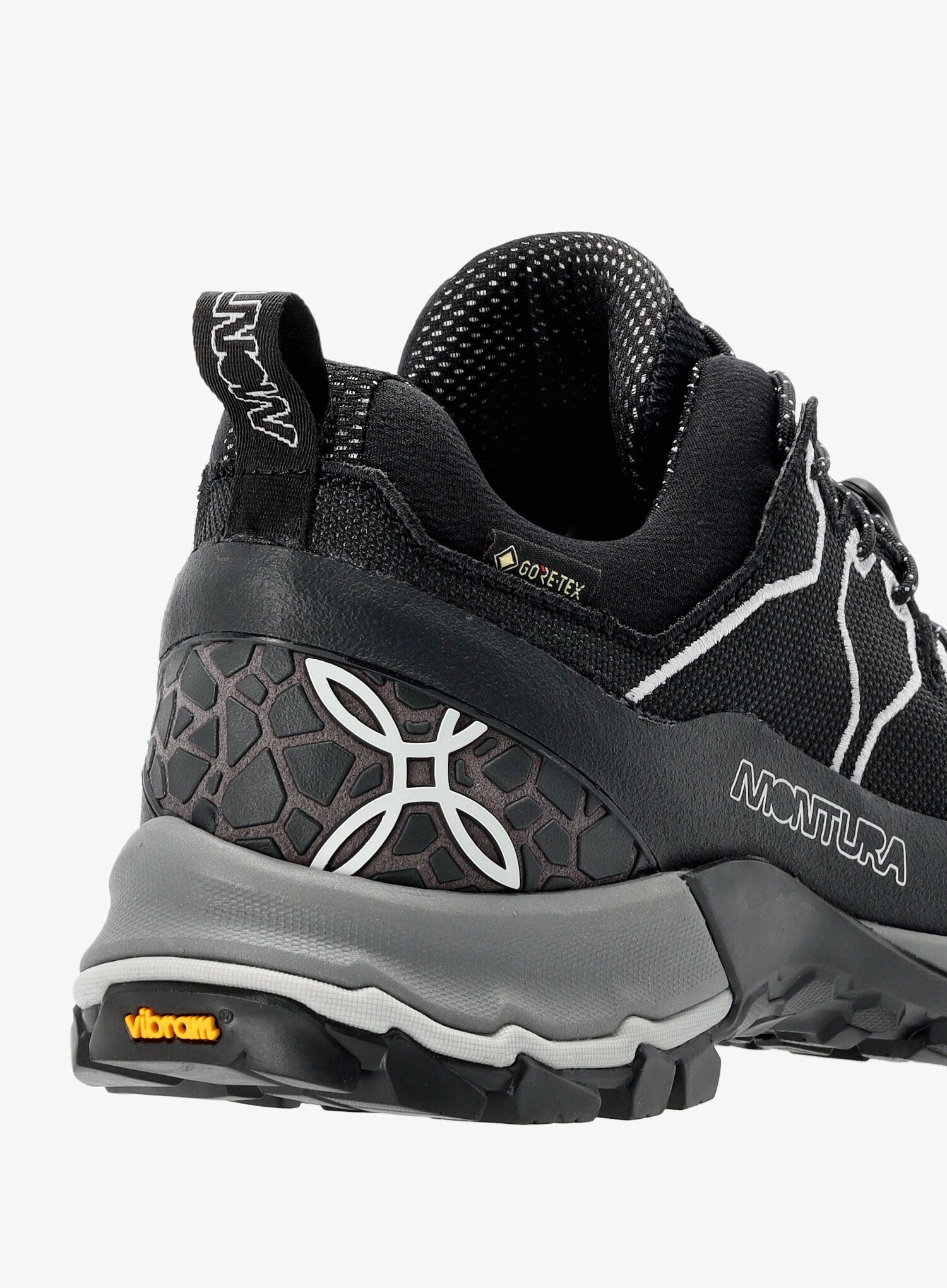 Ženski pristopni čevlji Montura Yaru Cross GTX - black/silver