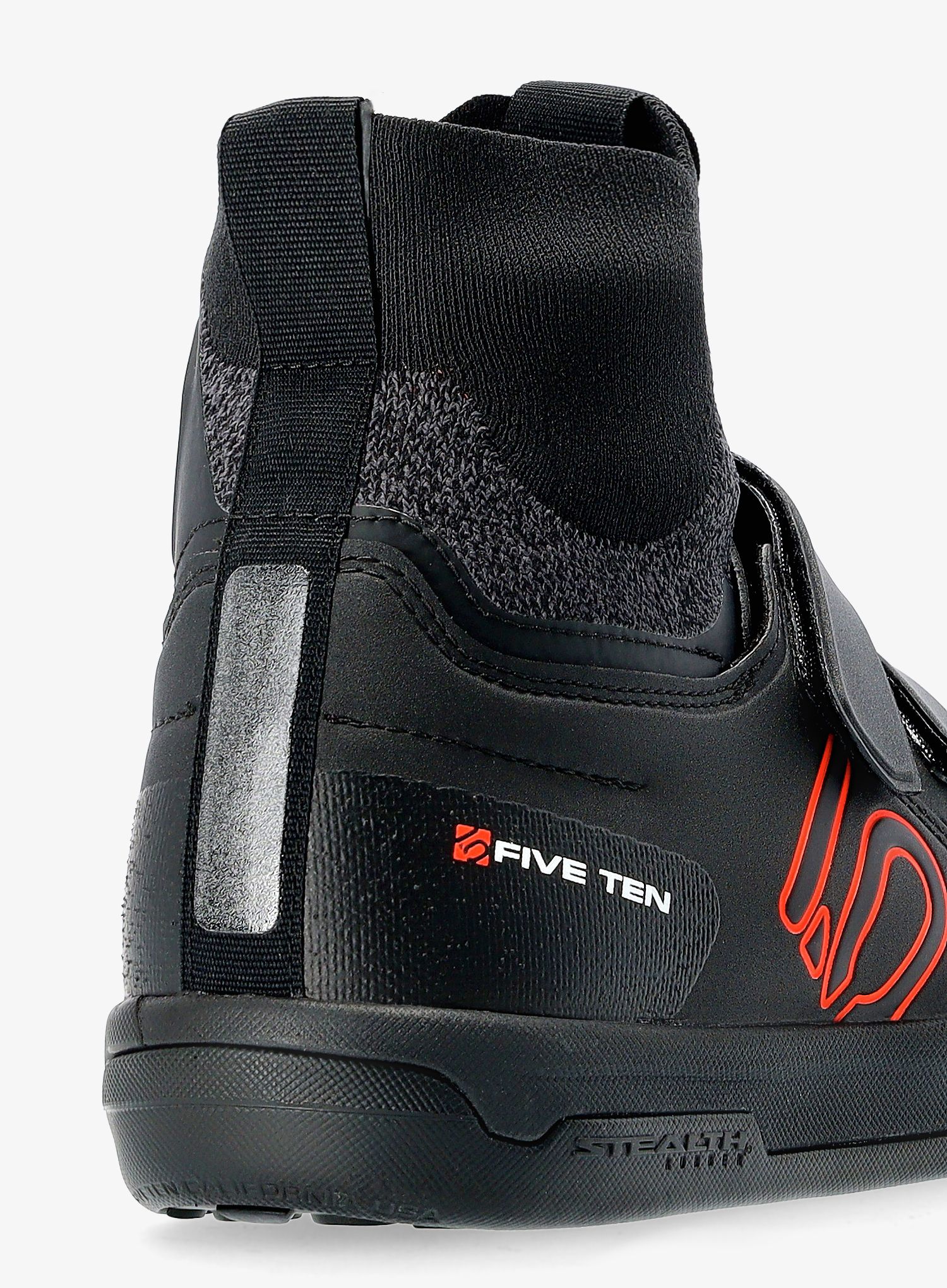 Kolesarski čevlji Five Ten Freerider Pro Mid VCS - black/red/grey